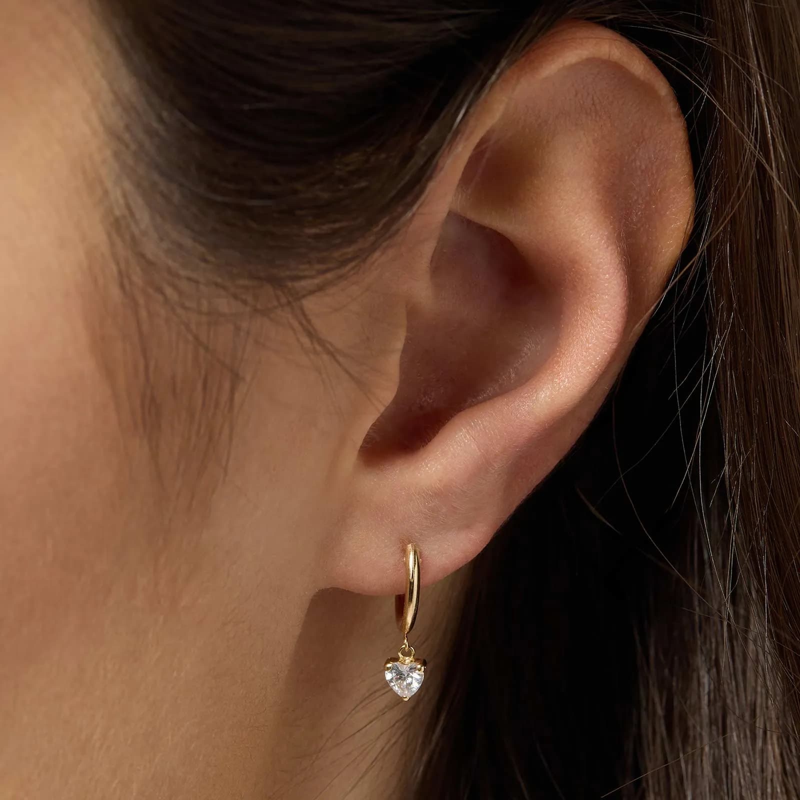 Örhängen 18k guld - Hoops med hjärta, 12mm 2