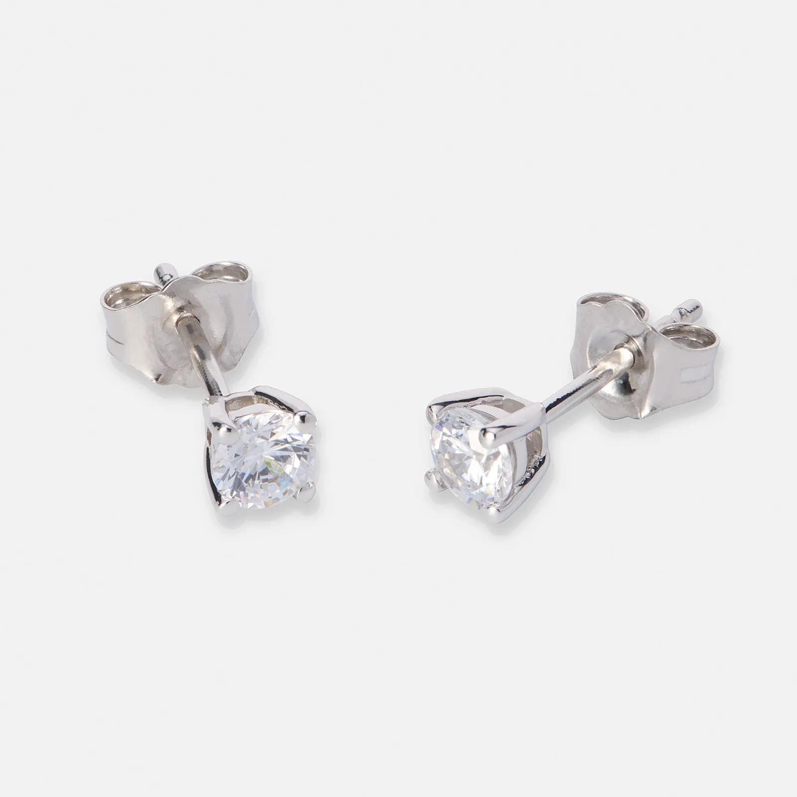 Örhängen studs 18k vitguld med 0,5 ct labbodlade diamanter