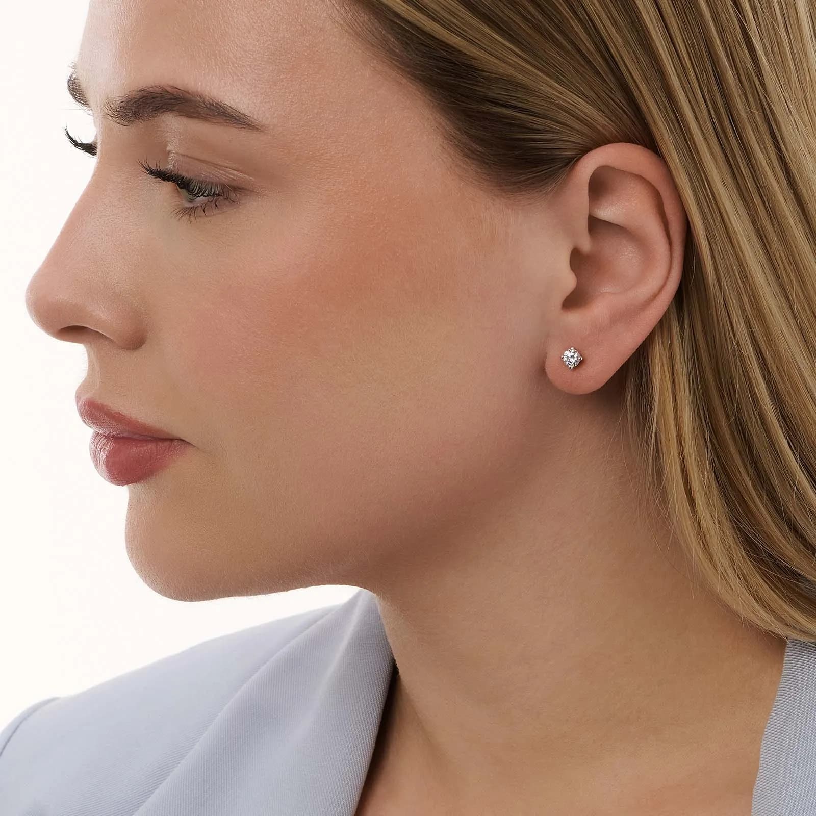 Örhängen studs 18k vitguld med 0,7 ct labbodlade diamanter 2