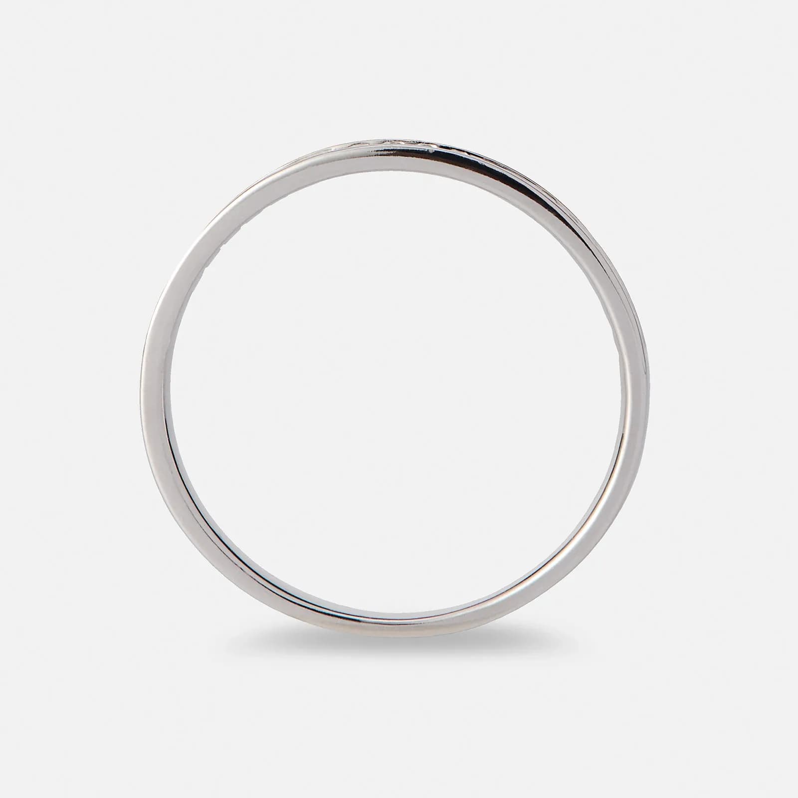 Alliansring 18k vitguld med 0,15 ct labbodlade diamanter 2