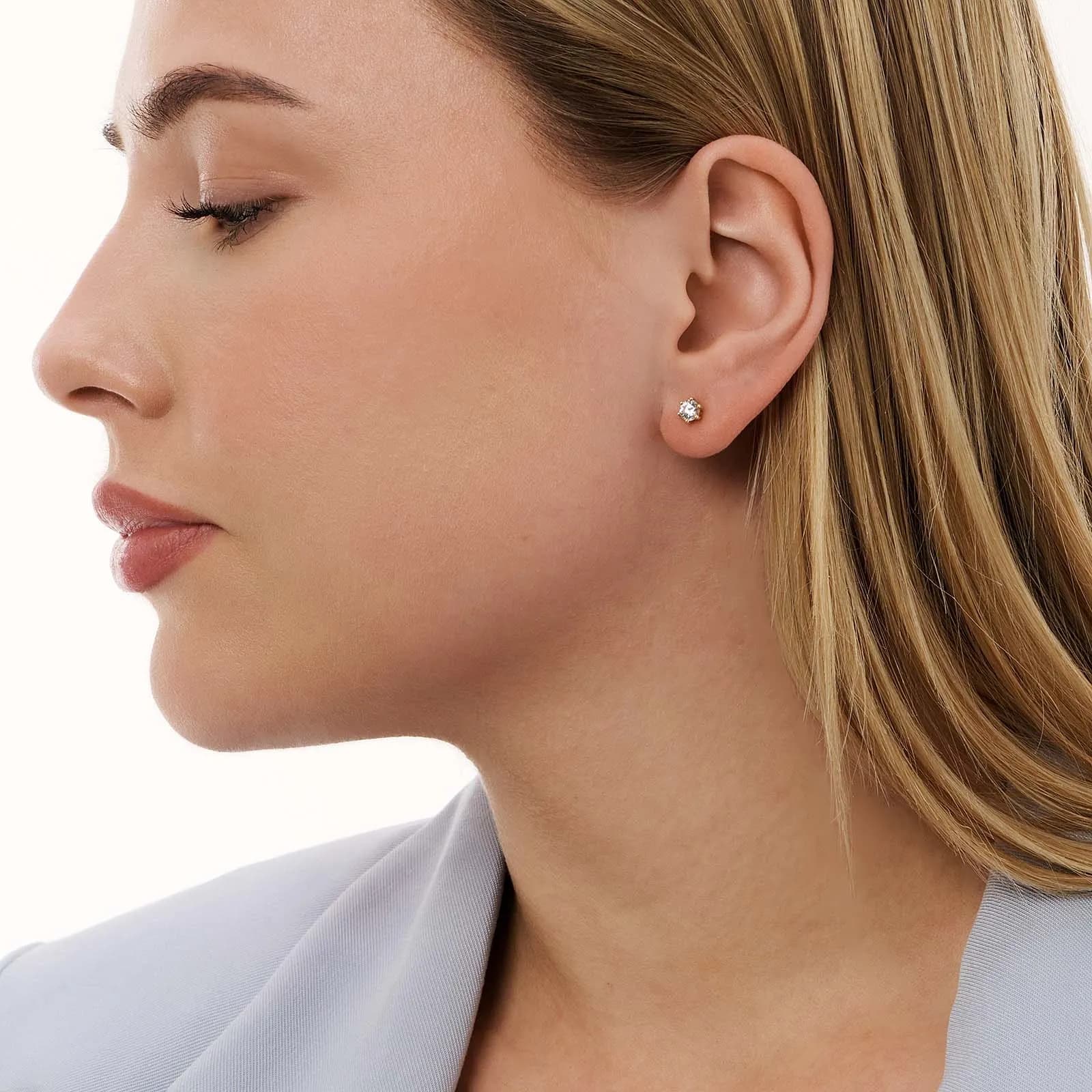 Örhängen studs 18k guld med 0,7 ct labbodlade diamanter 2