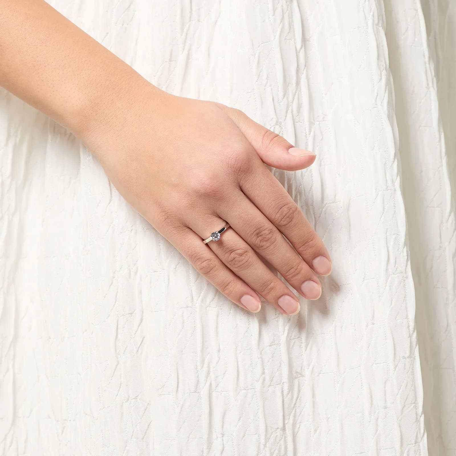 Ring Katarina - 18k vitguld, labbodlad diamant 0,65 carat 4