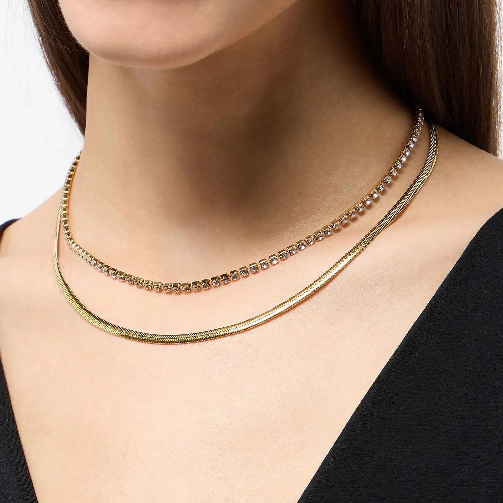 Guldpläterat stålhalsband -  tvåradigt med vita stenar, 39/44+6cm 2