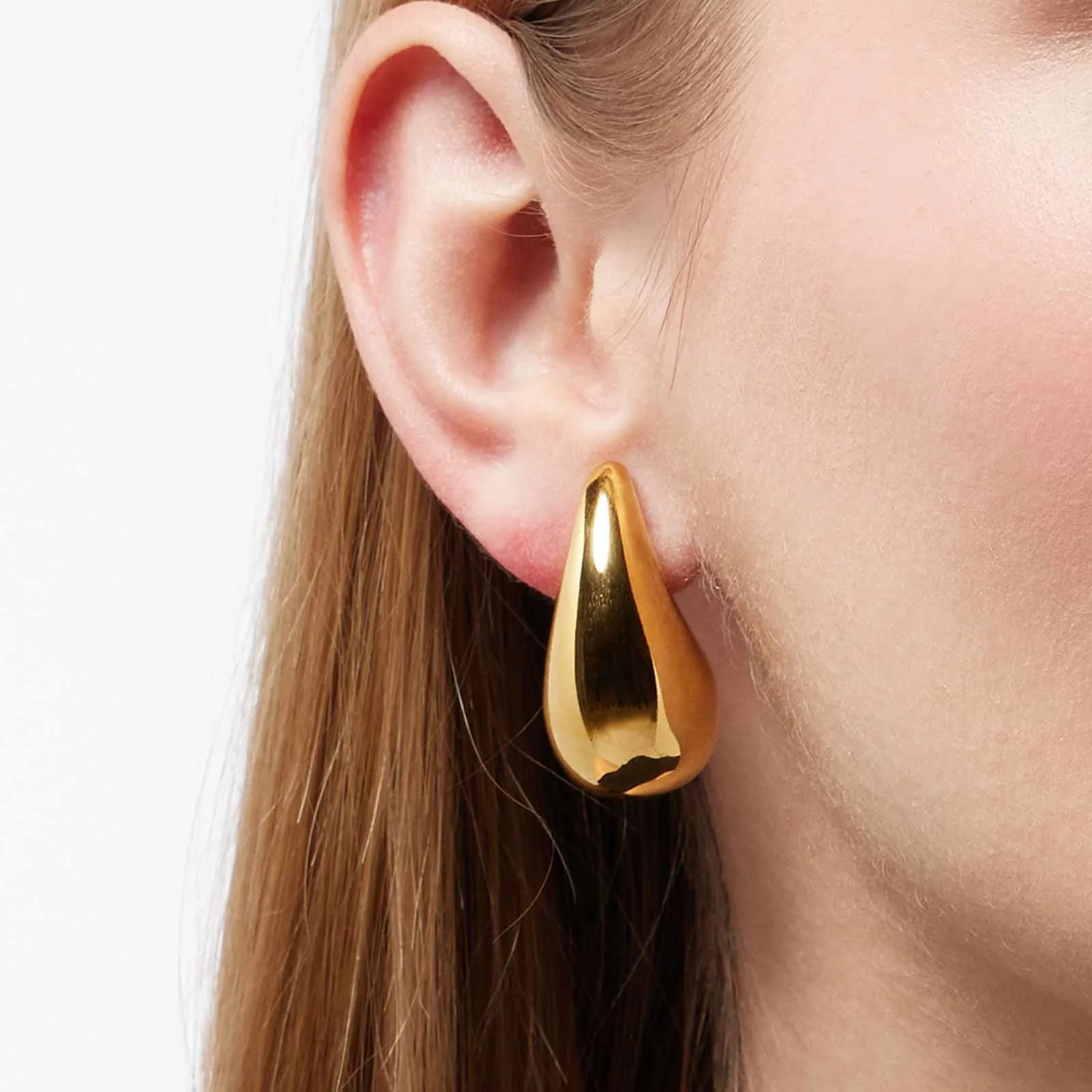 Guldpläterade stålörhängen - chunky clips 2