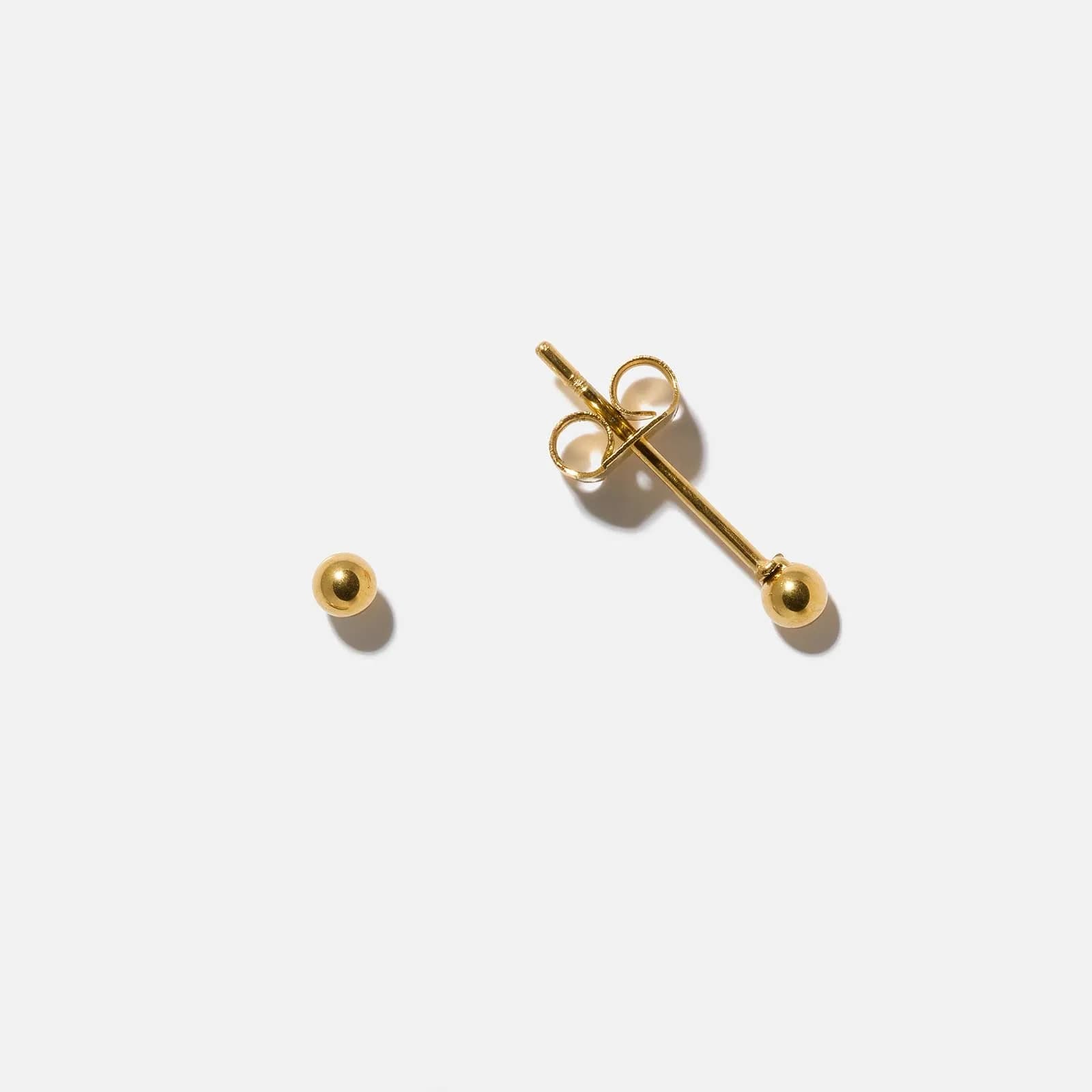 Guldpläterade stålörhängen - kulor 2,5mm 1