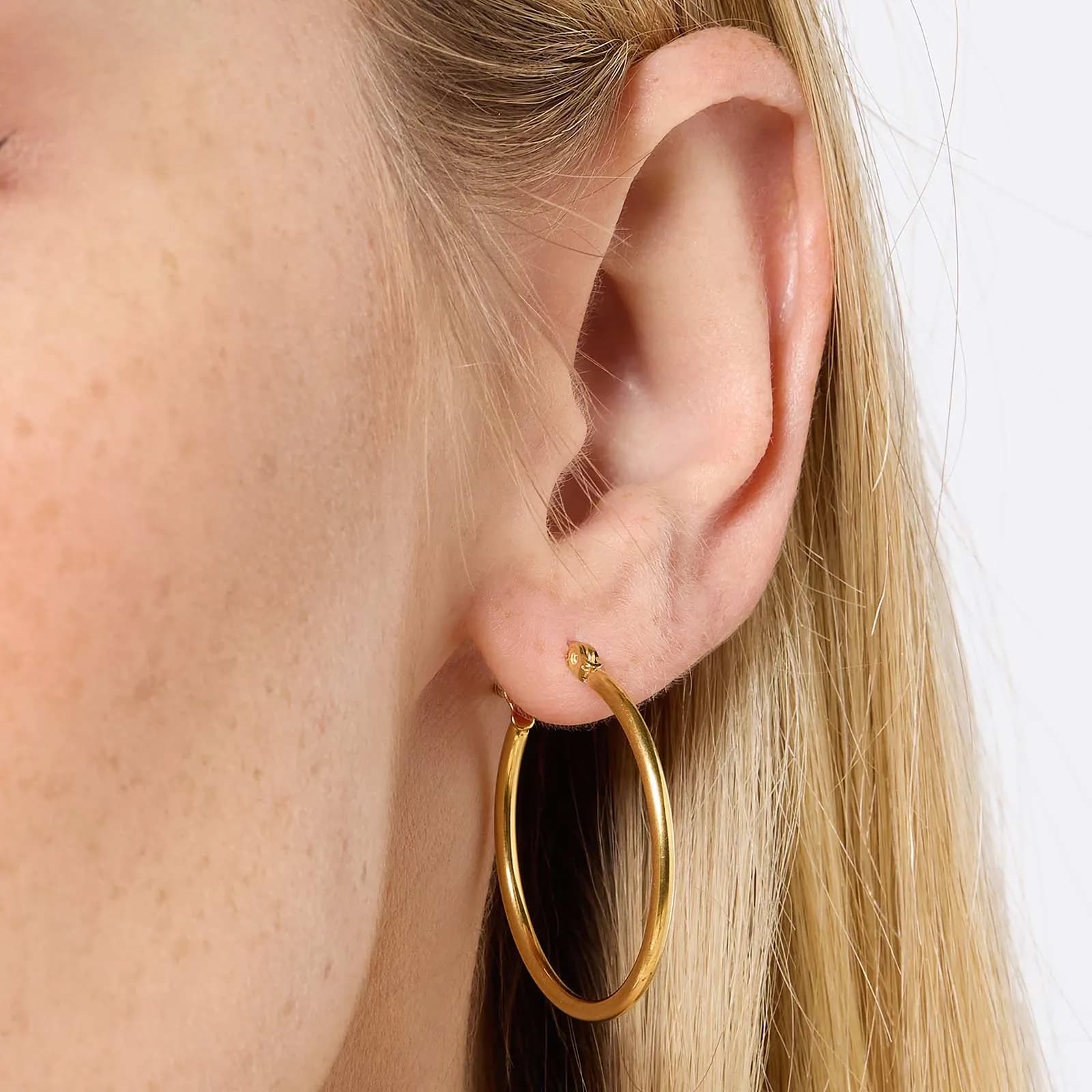 Guldpläterade stålörhängen - hoops 30mm 2