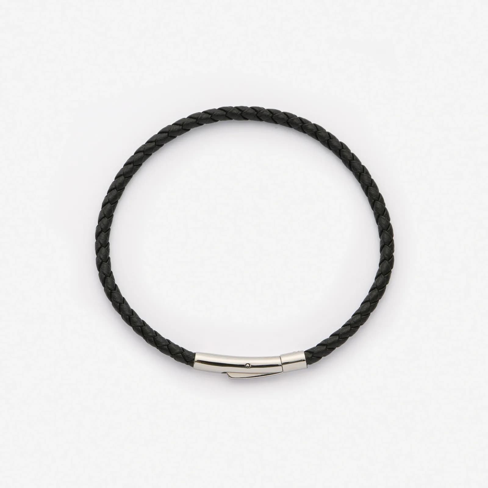 Svart läderarmband med stålspänne