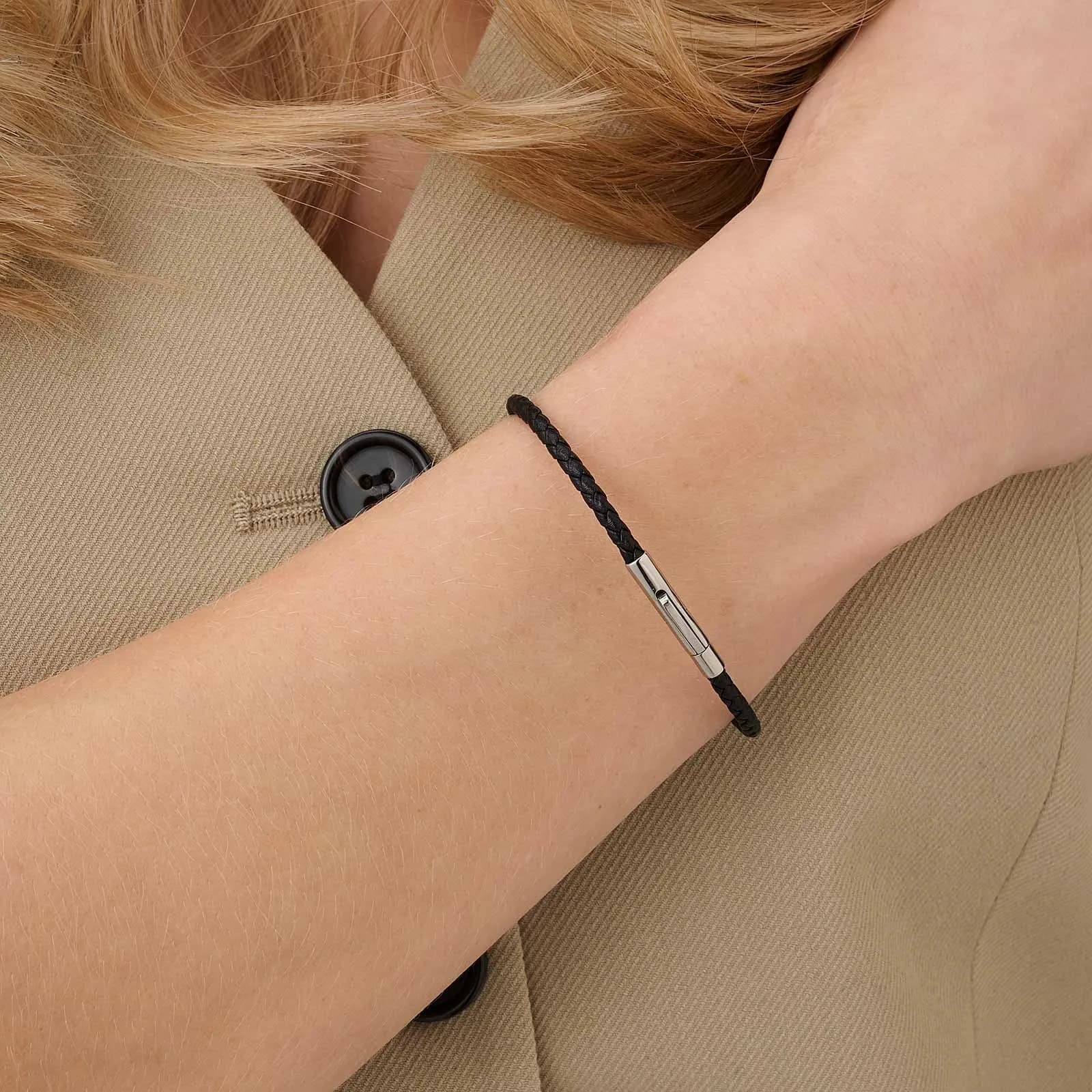 Svart läderarmband med stålspänne 2