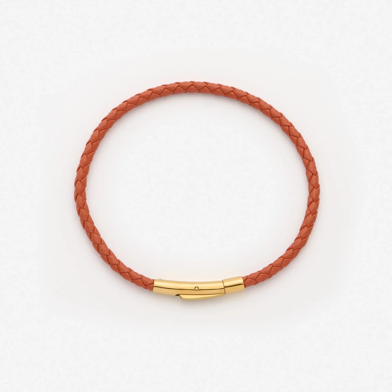 Orange läderarmband med stålspänne