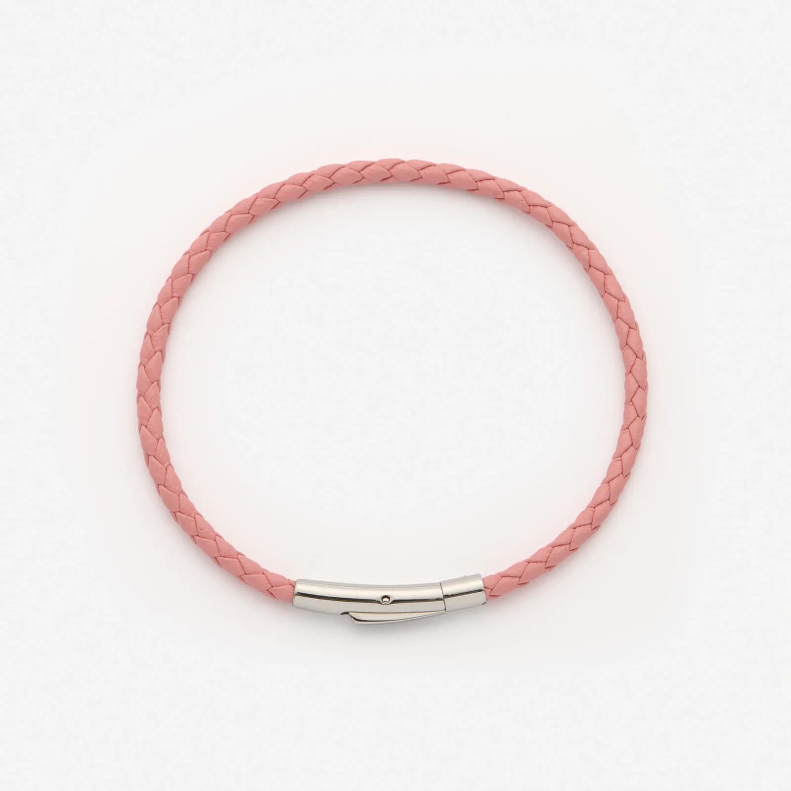 Ljusrosa läderarmband med stålspänne