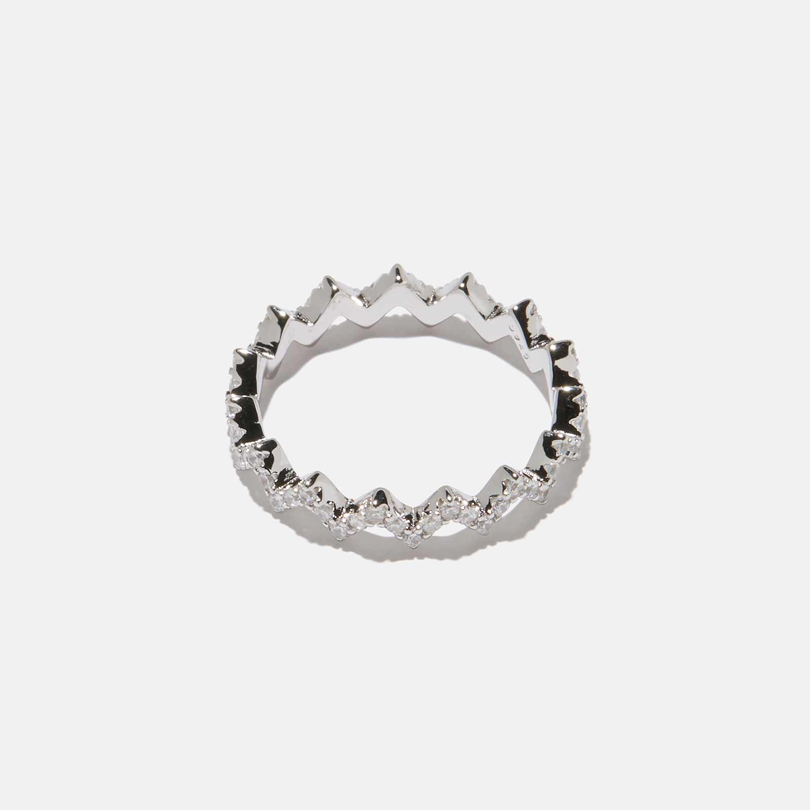 Ring i äkta silver – vita stenar zig zag