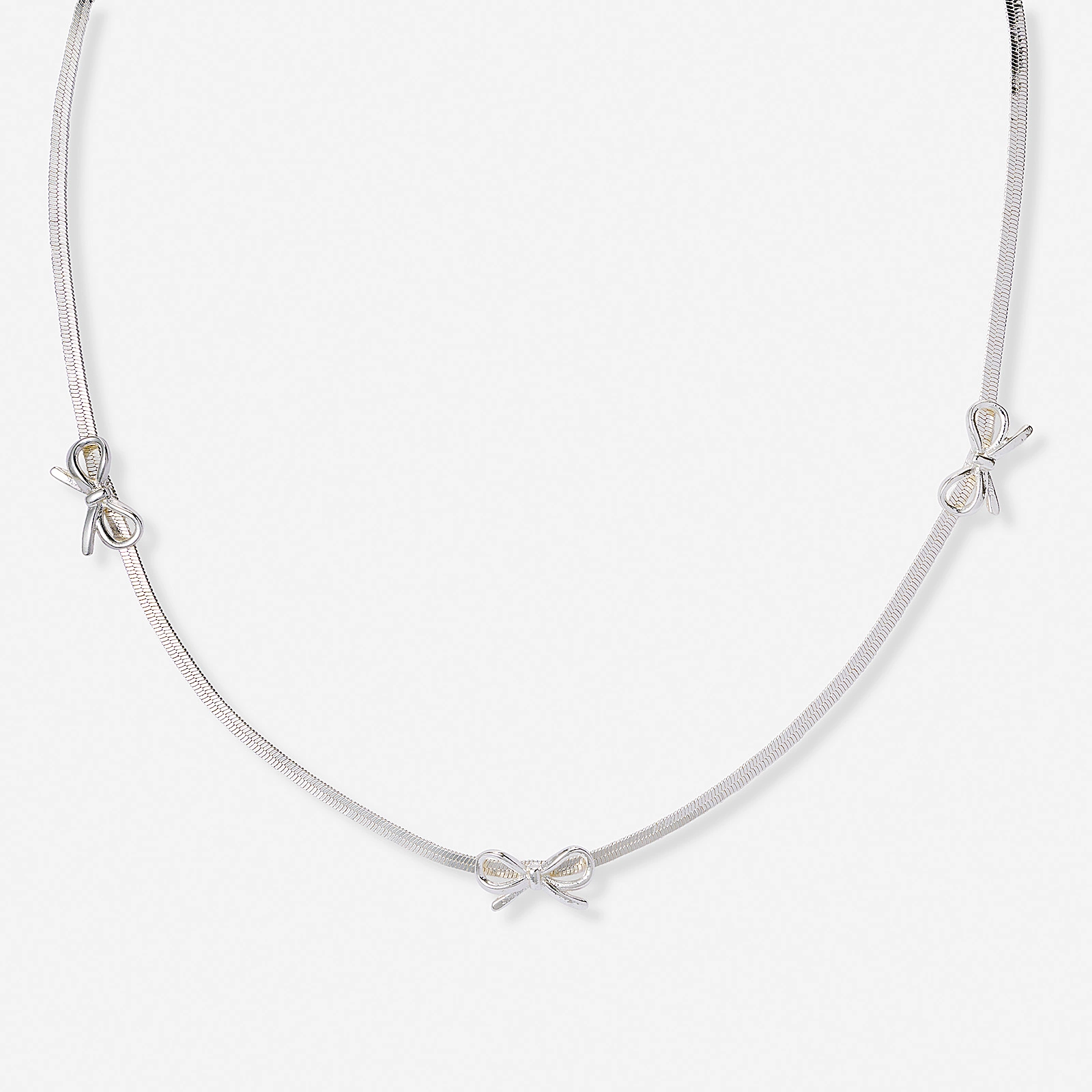 Silverfärgat halsband, rosetter, 40+6cm