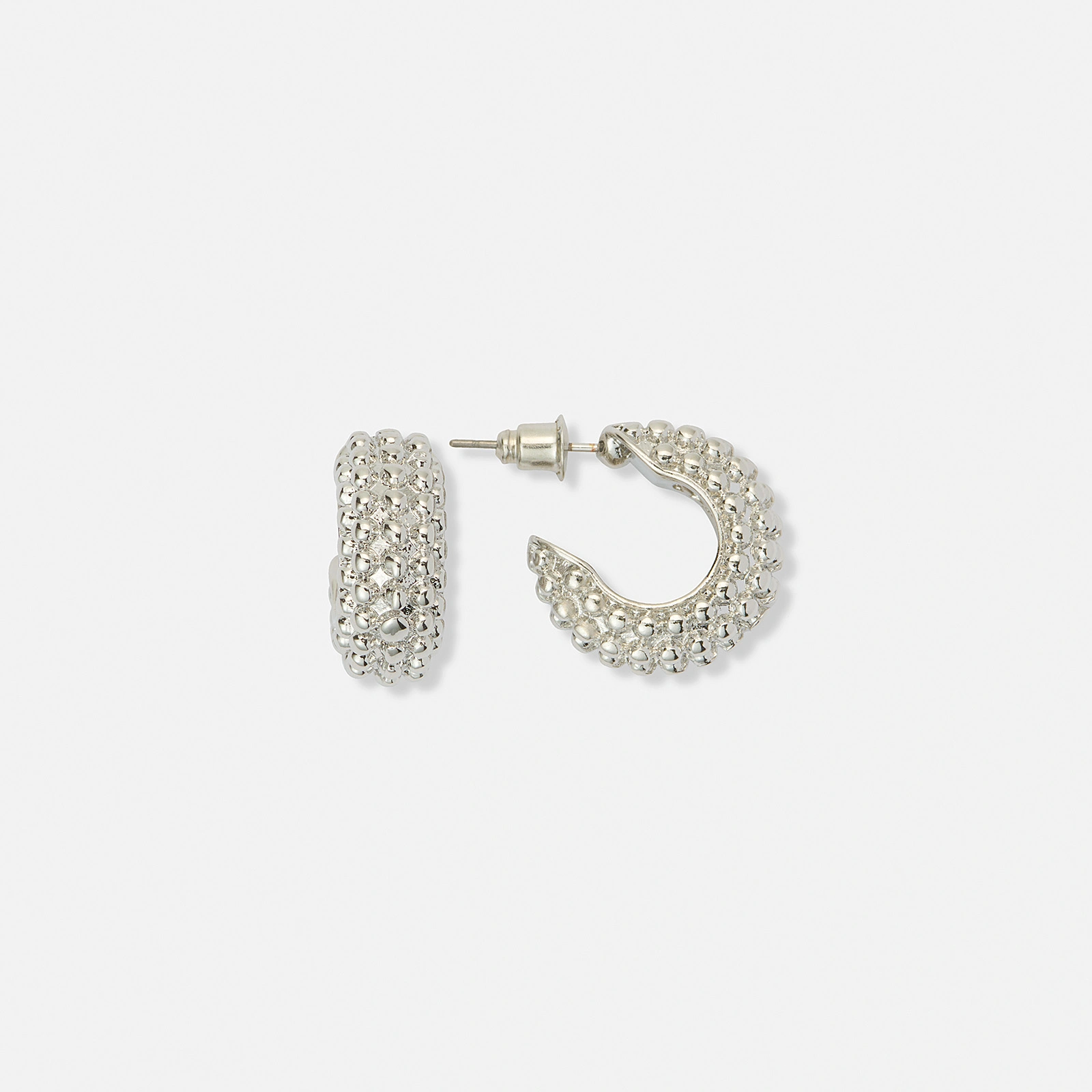 Silverf&auml;rgade &ouml;rh&auml;ngen, prickiga C-hoops - 18 mm