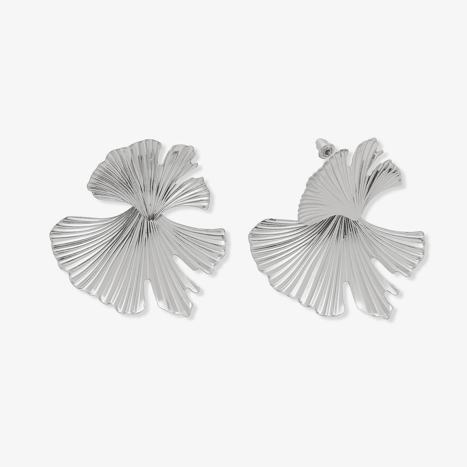 Silverf&auml;rgade &ouml;rh&auml;ngen, stora assymetriska blommor - 48 mm