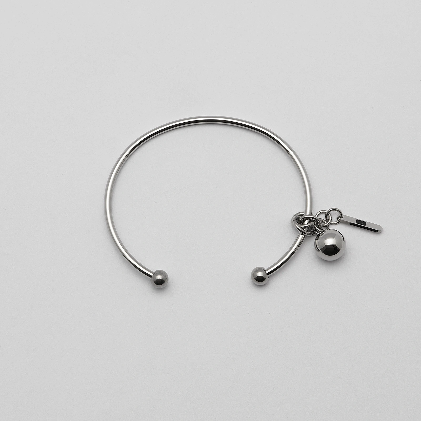 Armband i stål, bangle med boll - 2,5 x 66,5 mm