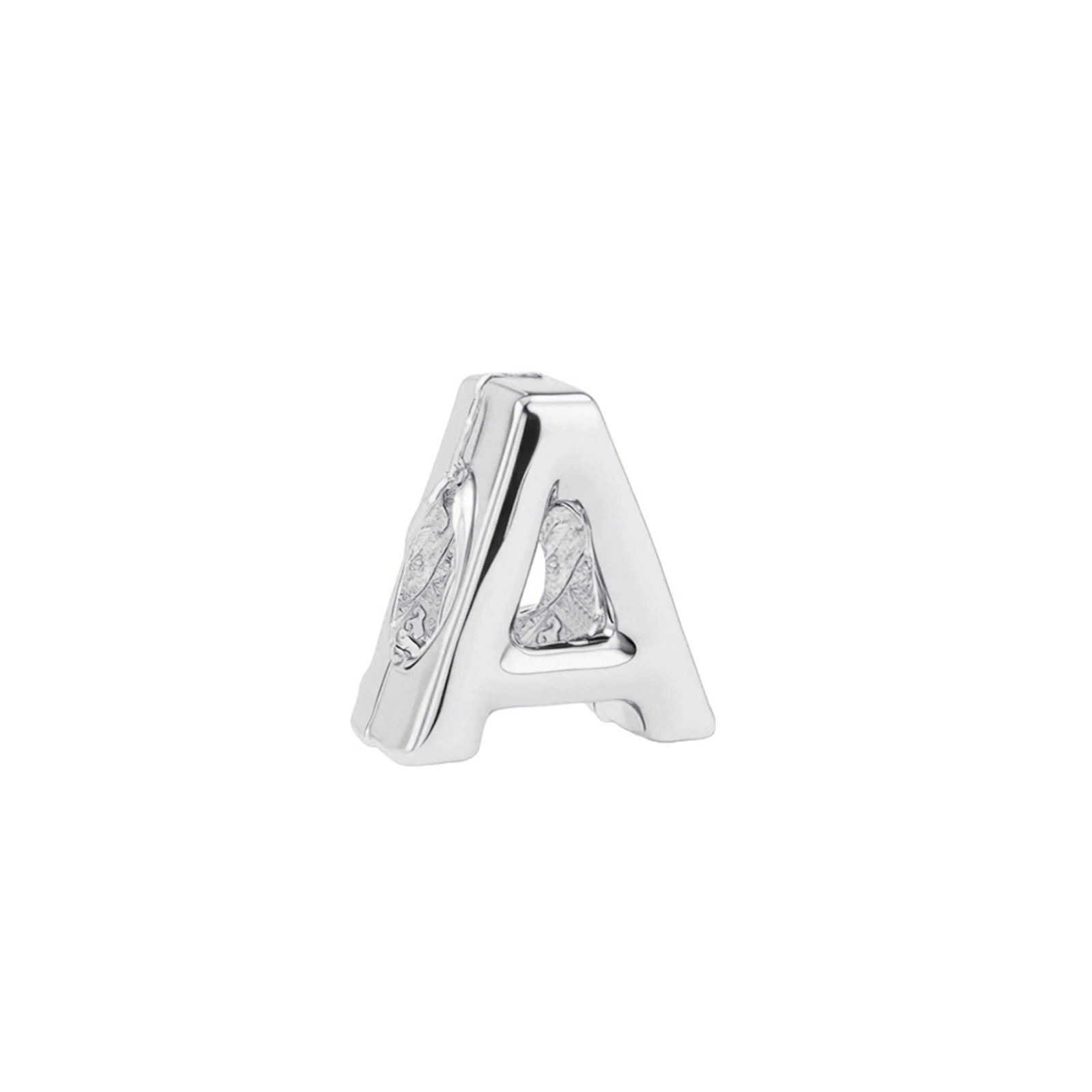 Silverfärgad armbandsberlock, bokstav A