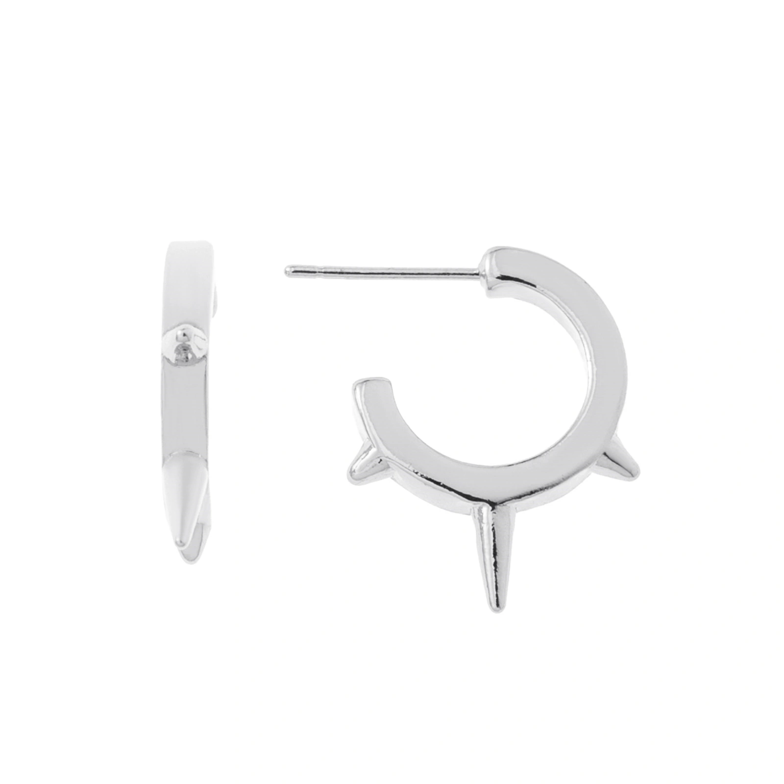 Silverfärgade örhängen, C-hoops med tre nitar - 1cm
