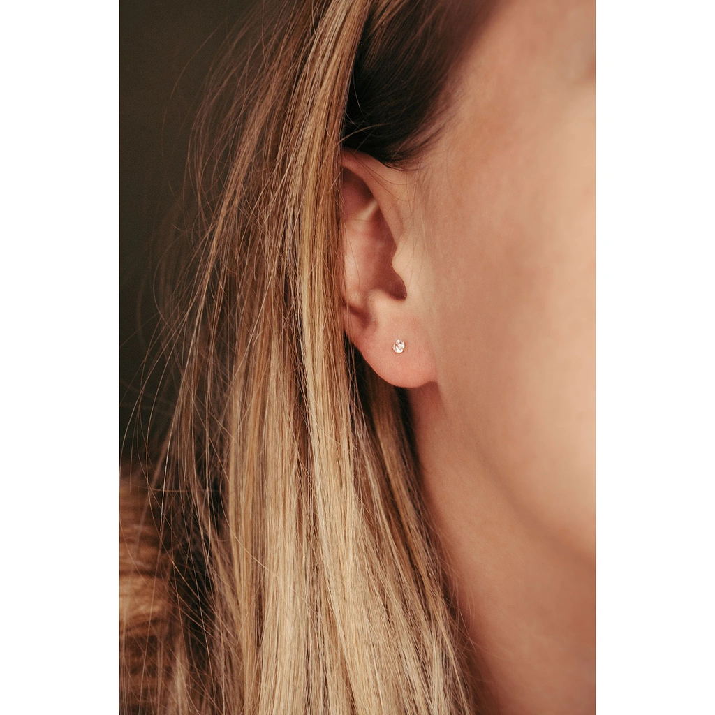 Örhängen 18k guld - Kubisk Zirkonia 3 mm