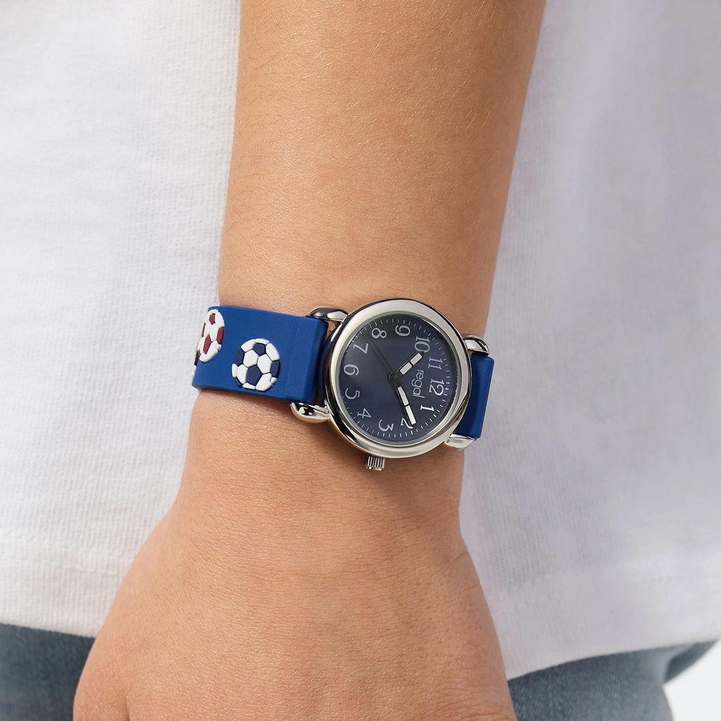 Regal barnklocka - blått gummiband, fotbollar, 27 mm