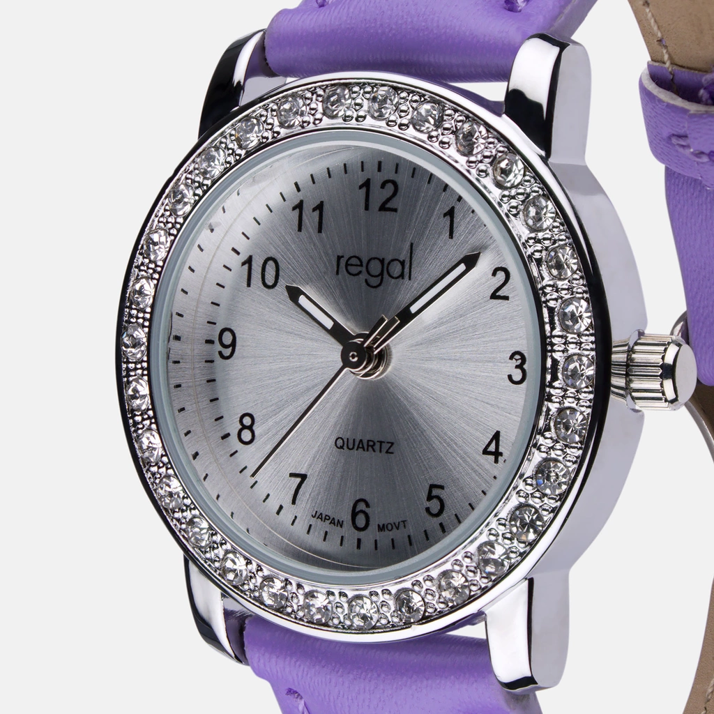 Lila barnklocka och armband i presentask