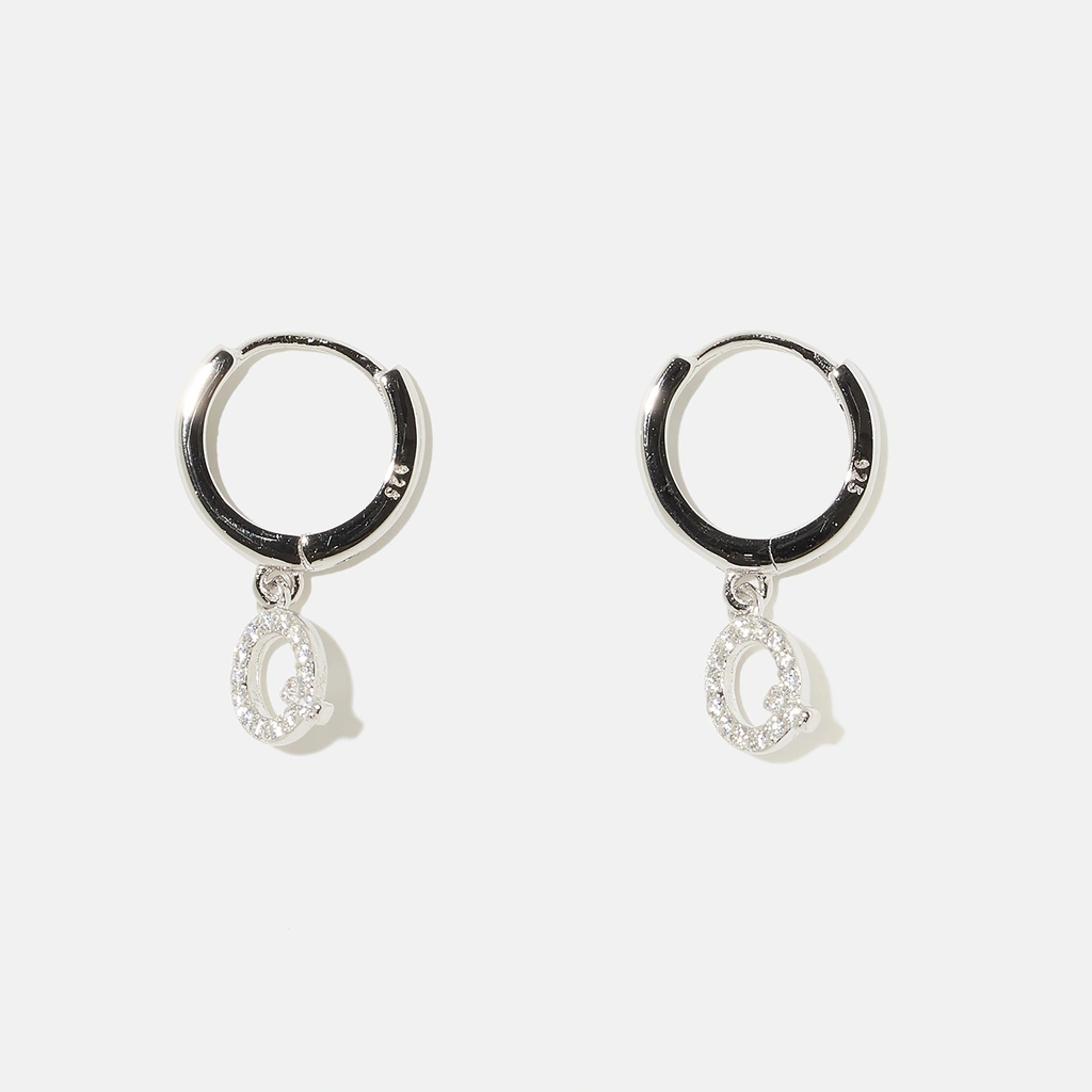 Örhängen äkta silver - hoops, bokstav Q