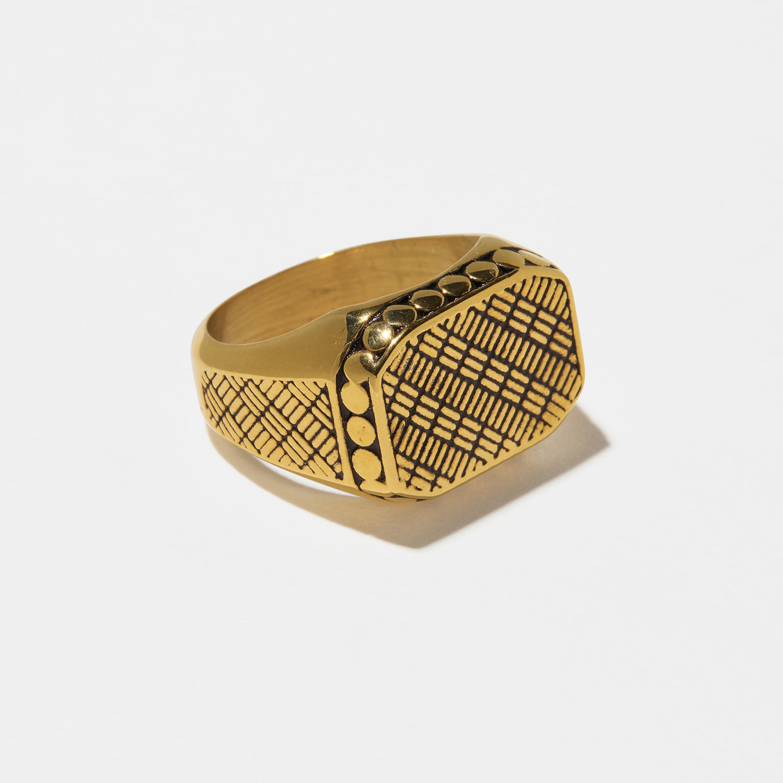 Stålring herr - guldfärgad klackring mönstrad