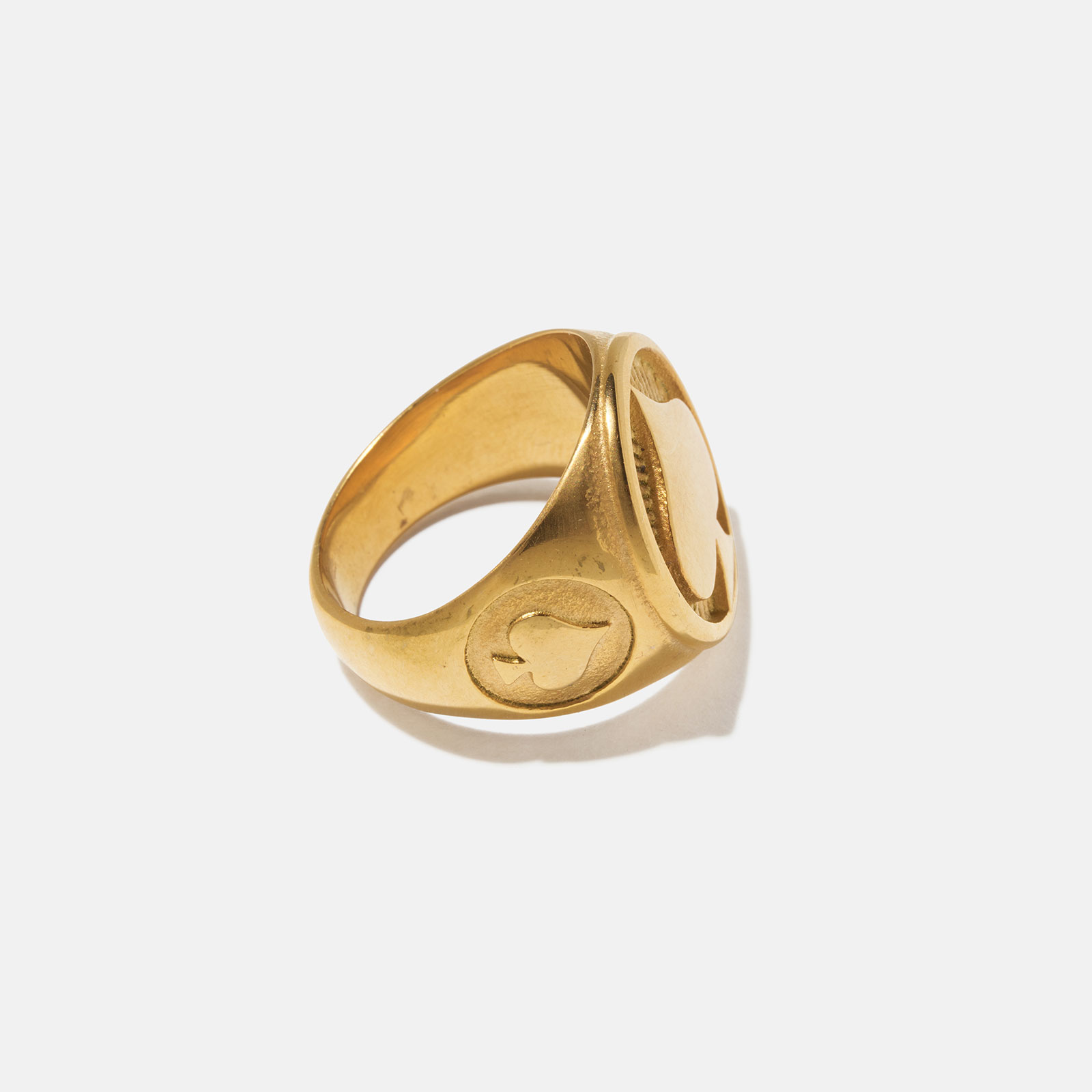 Stålring herr - guldfärgad klackring spader