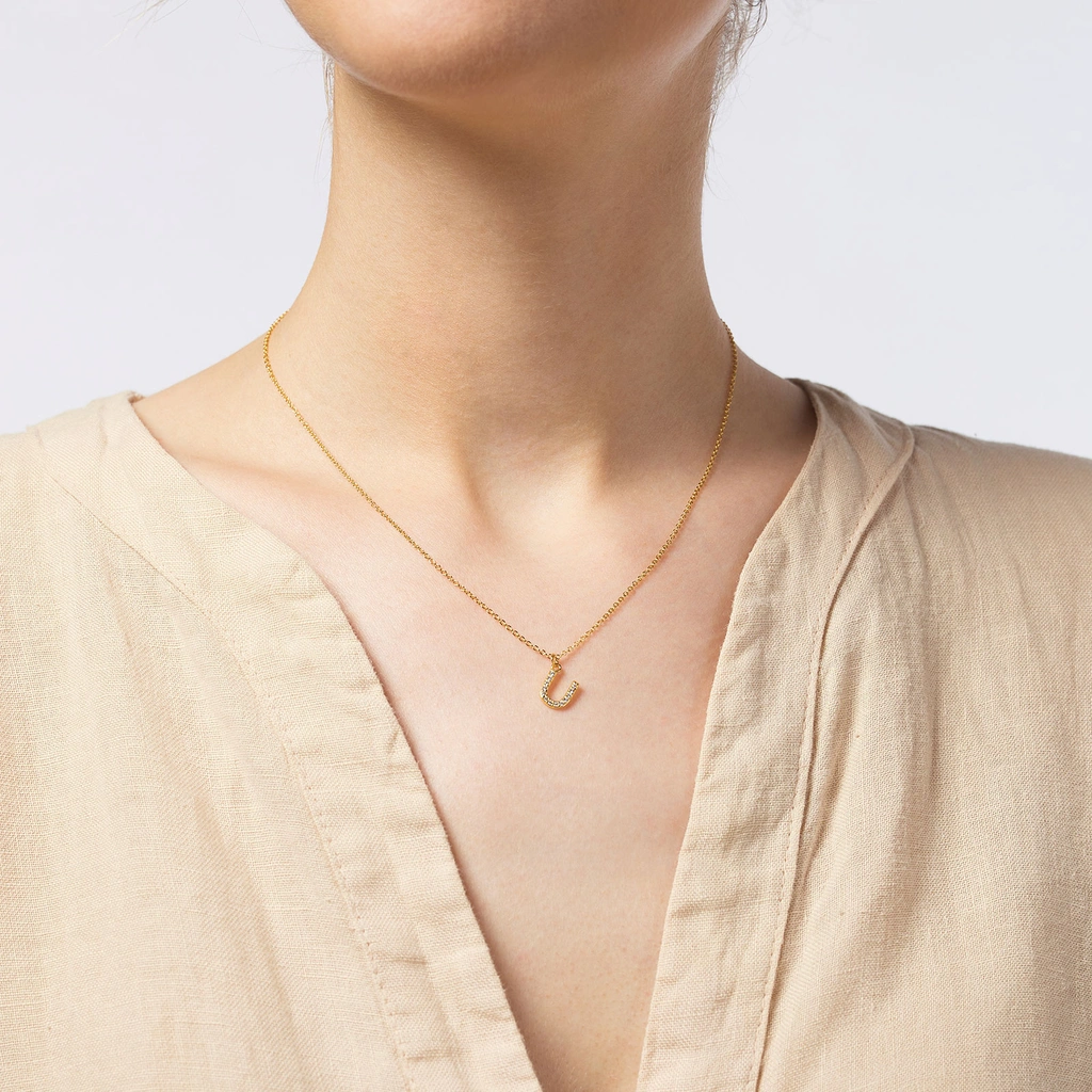 Guldpläterat halsband bokstav U - 42+3 cm