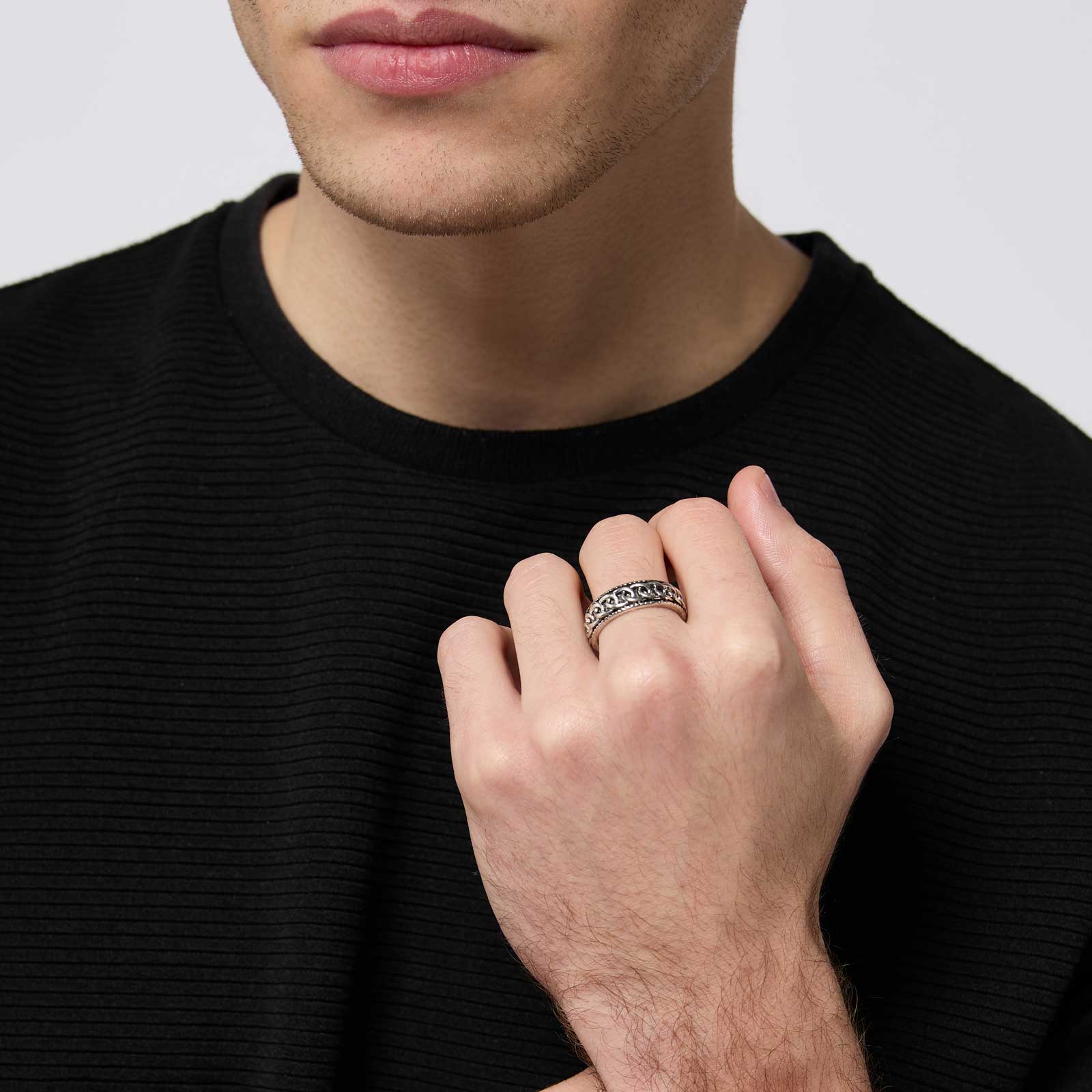 Silverfärgad ring herr - mönstrad