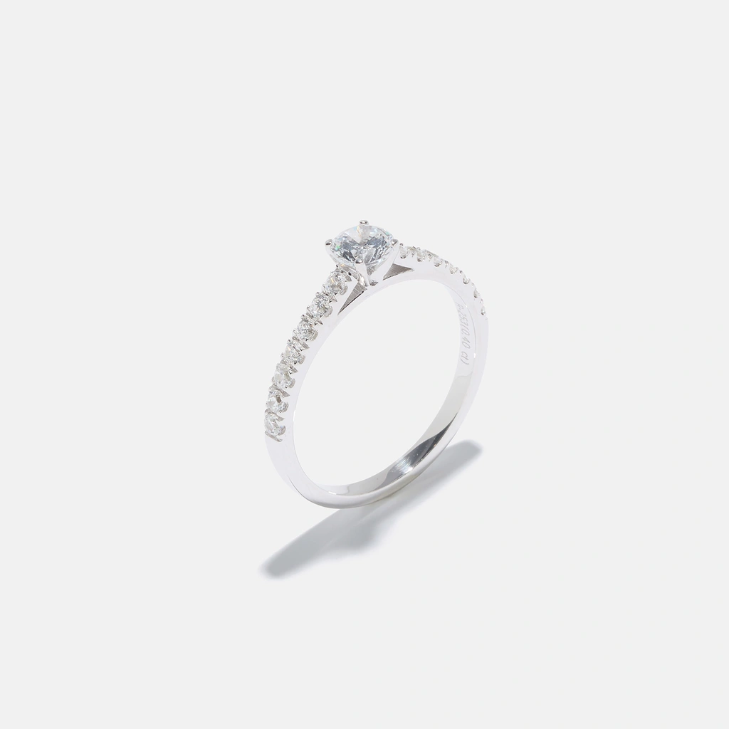 Ring Reneé - 18k vitguld, labbodlade diamanter 0,4 carat, st. 18,5