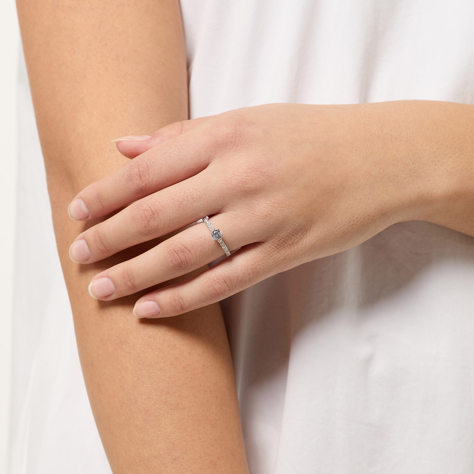 Ring Reneé - 18k vitguld, labbodlade diamanter 0,4 carat