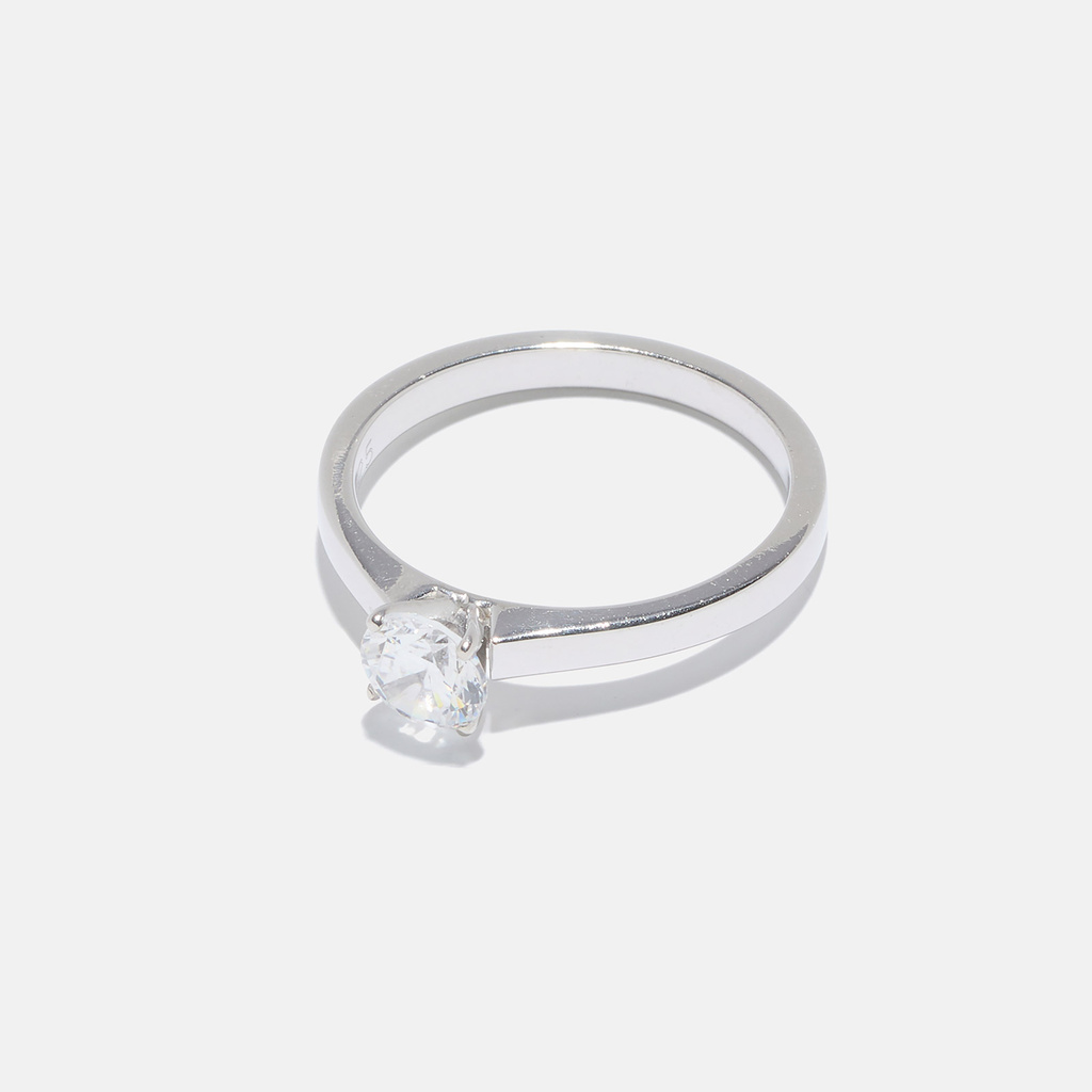 Ring Katarina - 18k vitguld, labbodlad diamant 0,65 carat