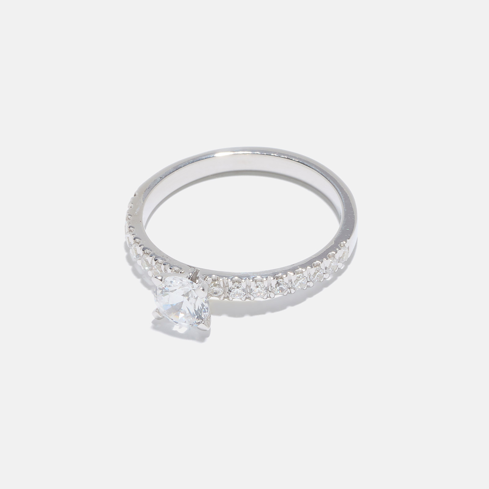 Ring Ylva - 18k vitguld, labbodlad diamant 0,7 carat