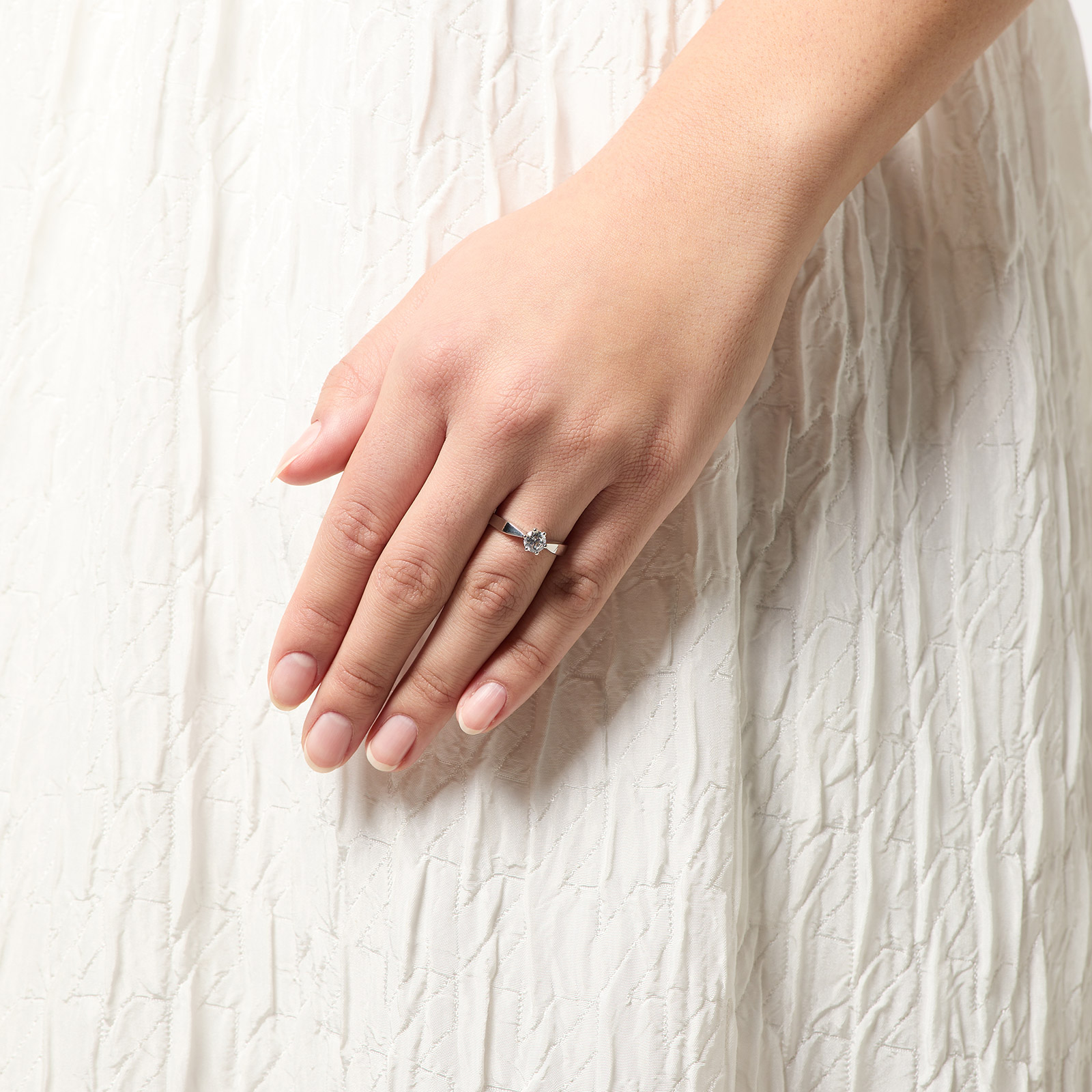 Ring Monica - 18k vitguld, labbodlad diamant 0,5 carat