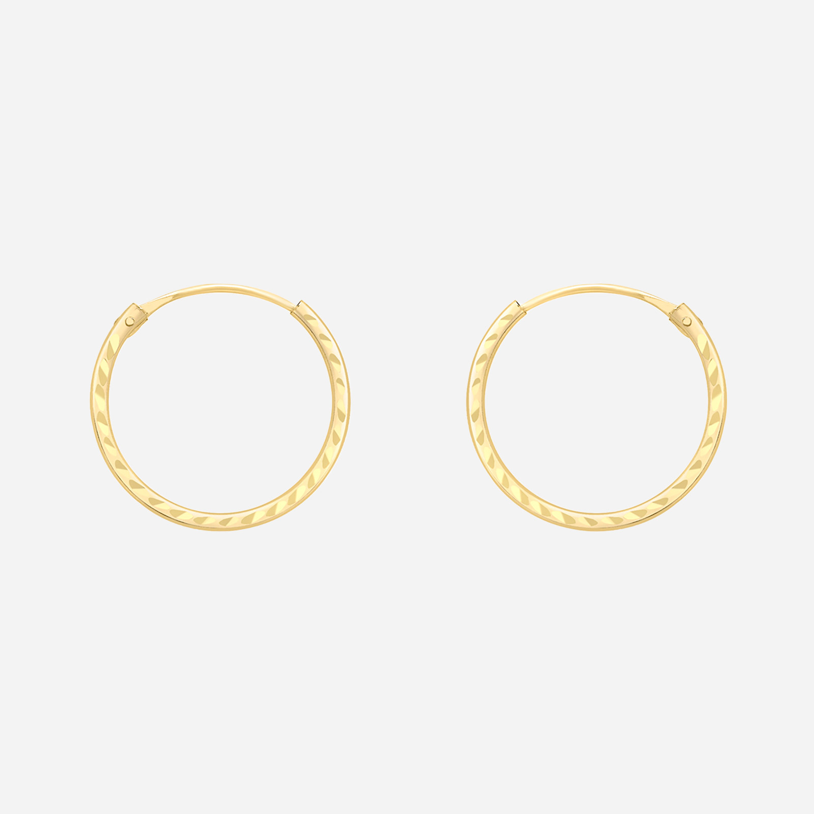 Örhängen 9k guld - platta mönstrade hoops 16 mm