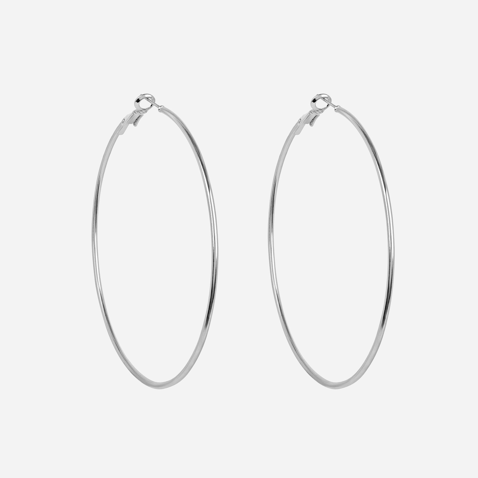 Silverfärgade örhängen - hoops 70 mm