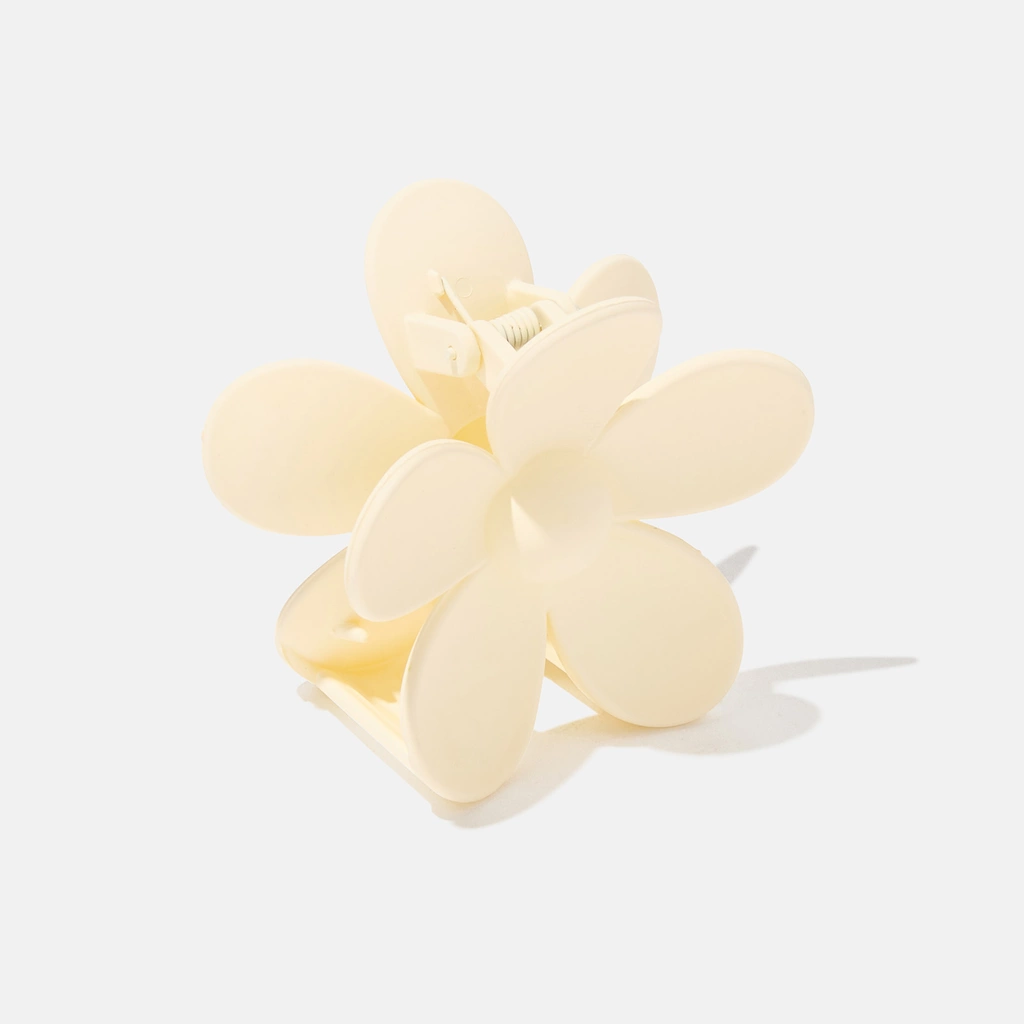Hårklämma - cremevit blomma