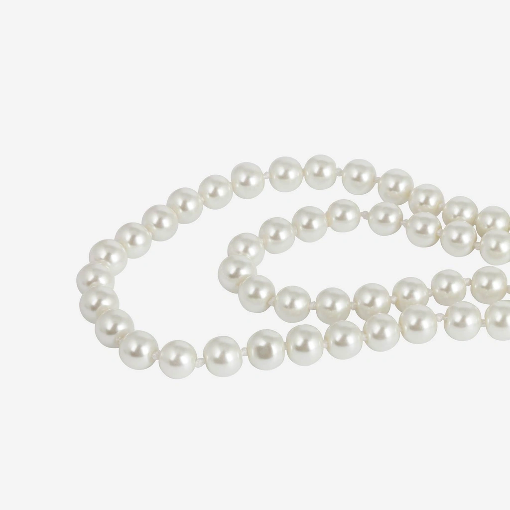 Pärlhalsband - vita pärlor, 120 cm.