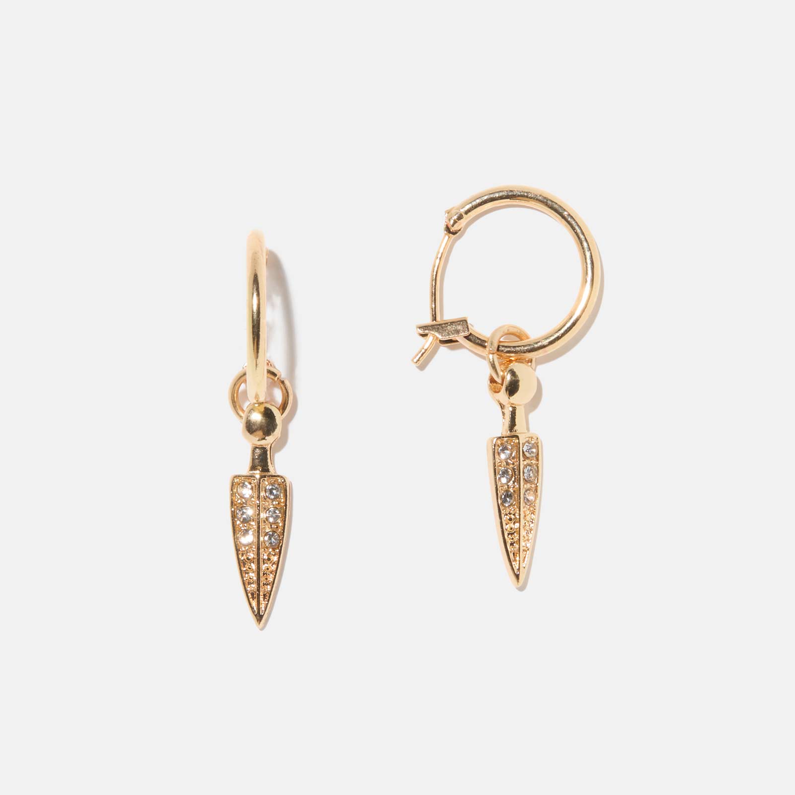 Guldfärgade örhängen - hoops med nitar, 11mm