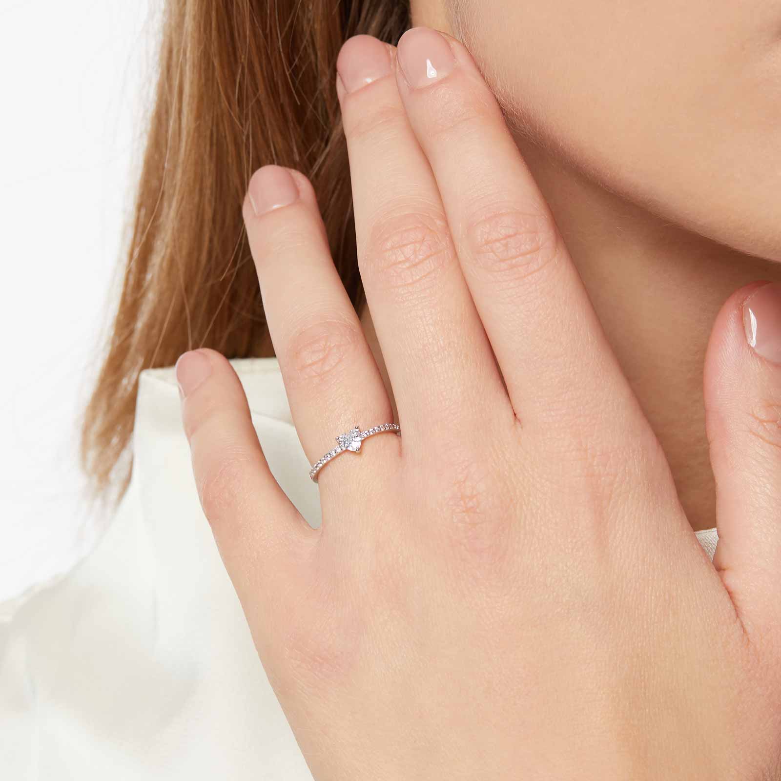 Sidostensring i silver - hjärtformad Kubisk Zirkonia, 54