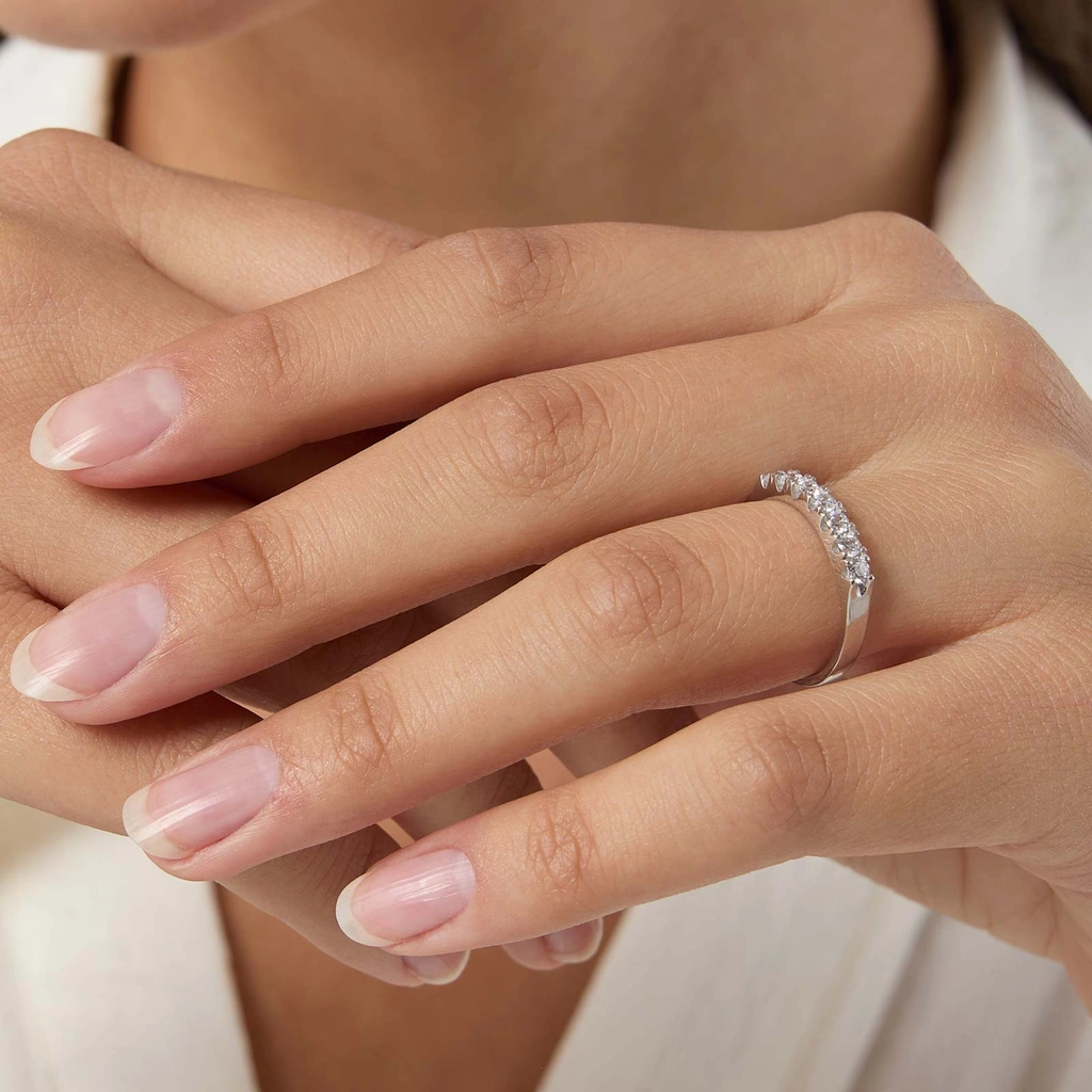 Alliansring Katrin - 18k vitguld, labbodlade diamanter, 0,5 ct