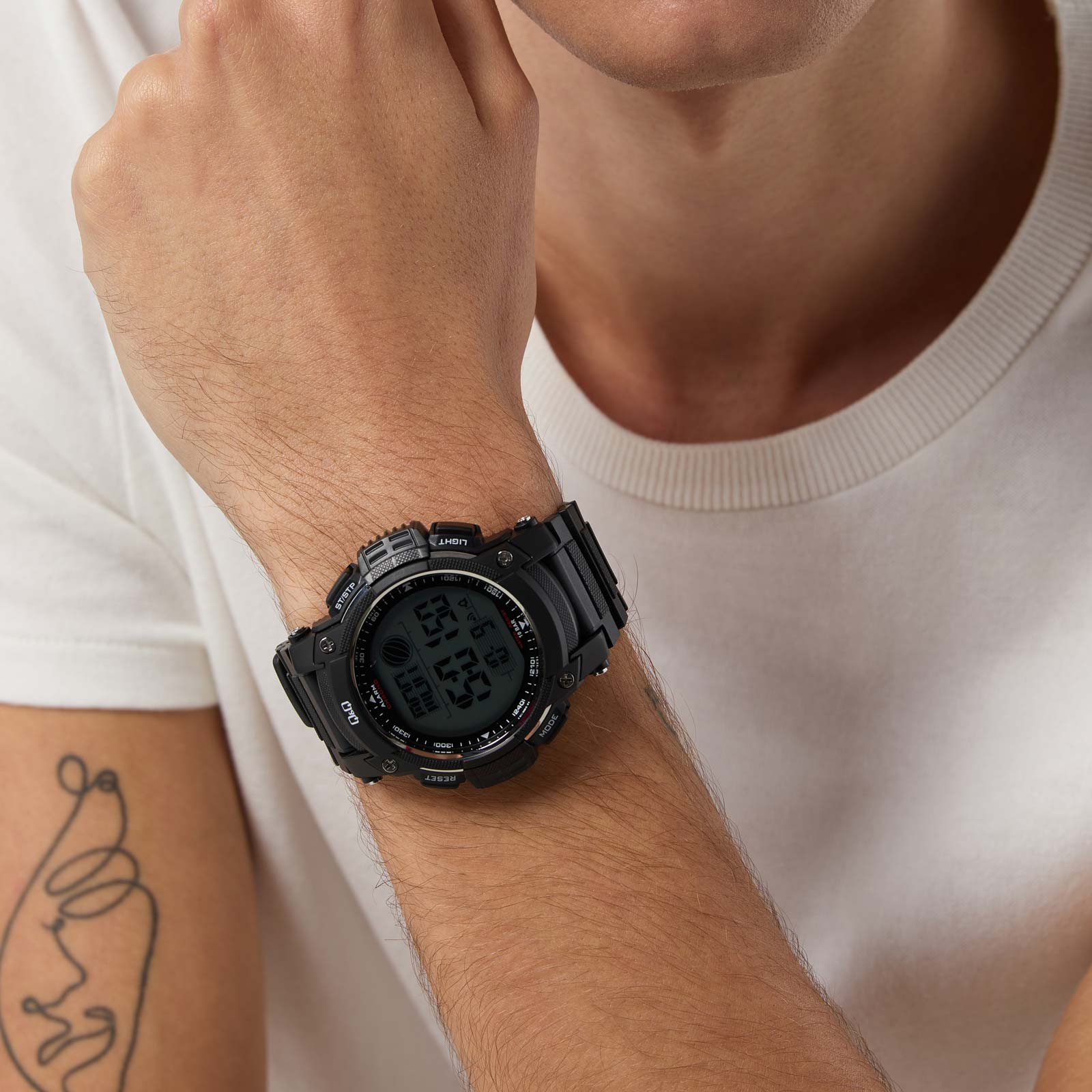 Q&Q herrklocka - digital, svart 50 mm