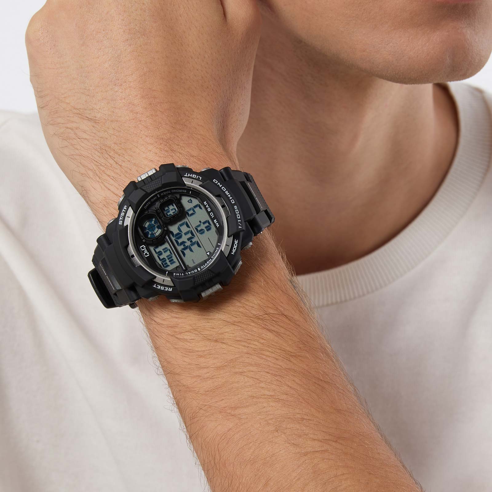 Q&Q herrklocka - digital, grå/svart 54 mm