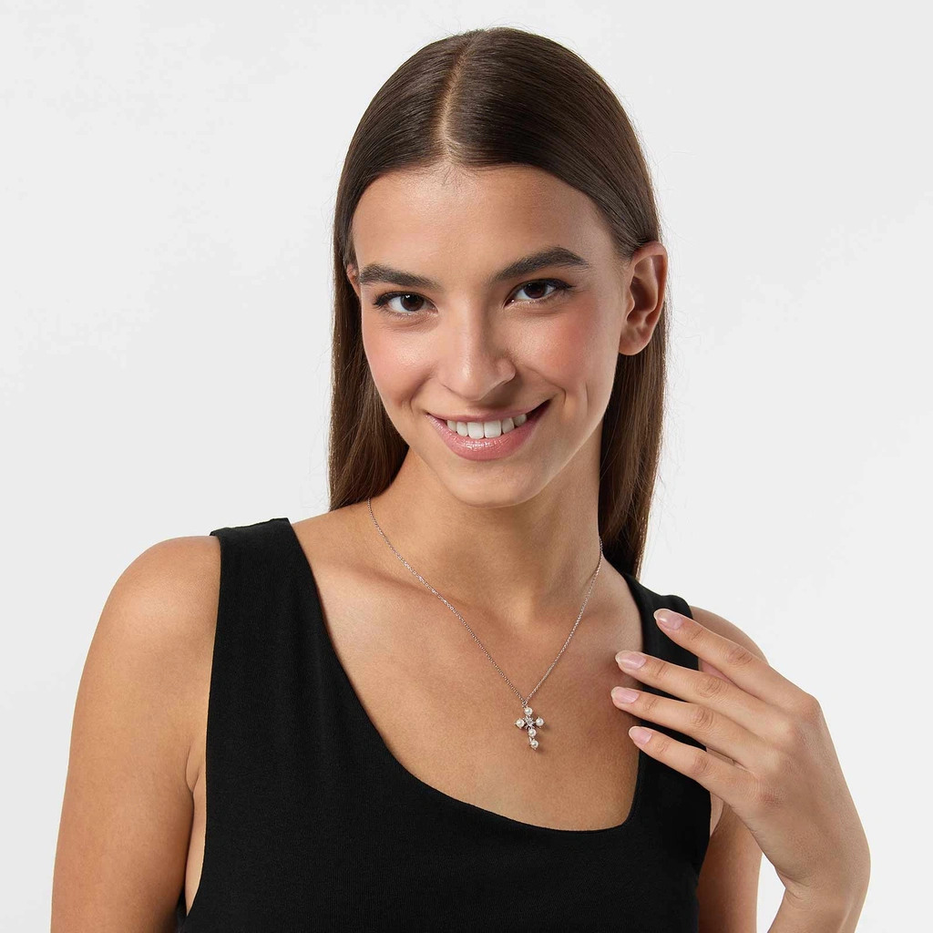 Halsband i äkta silver - kors med Shell Pearls