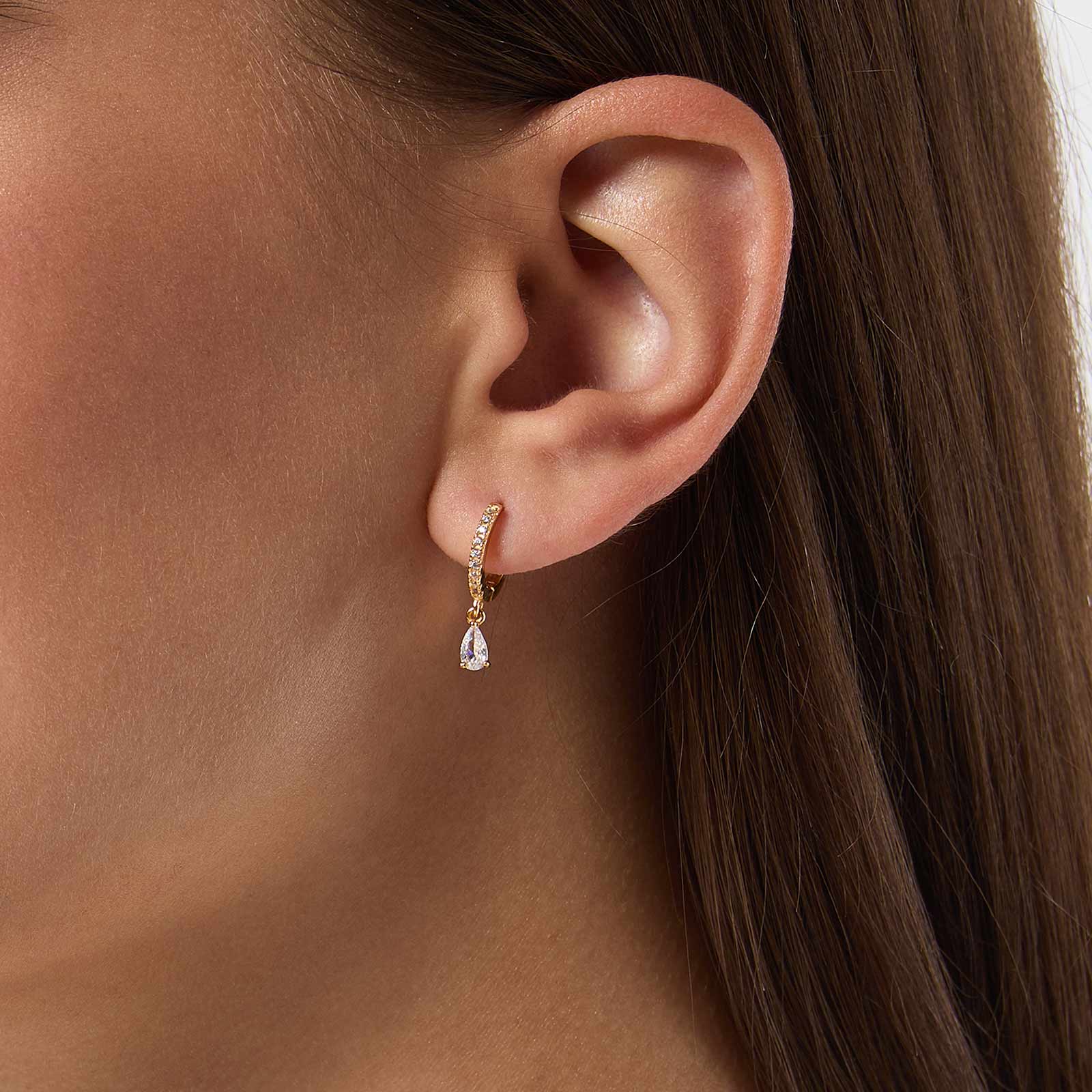 Guldpläterade hoops i äkta silver - vita droppar Kubisk Zirkonia