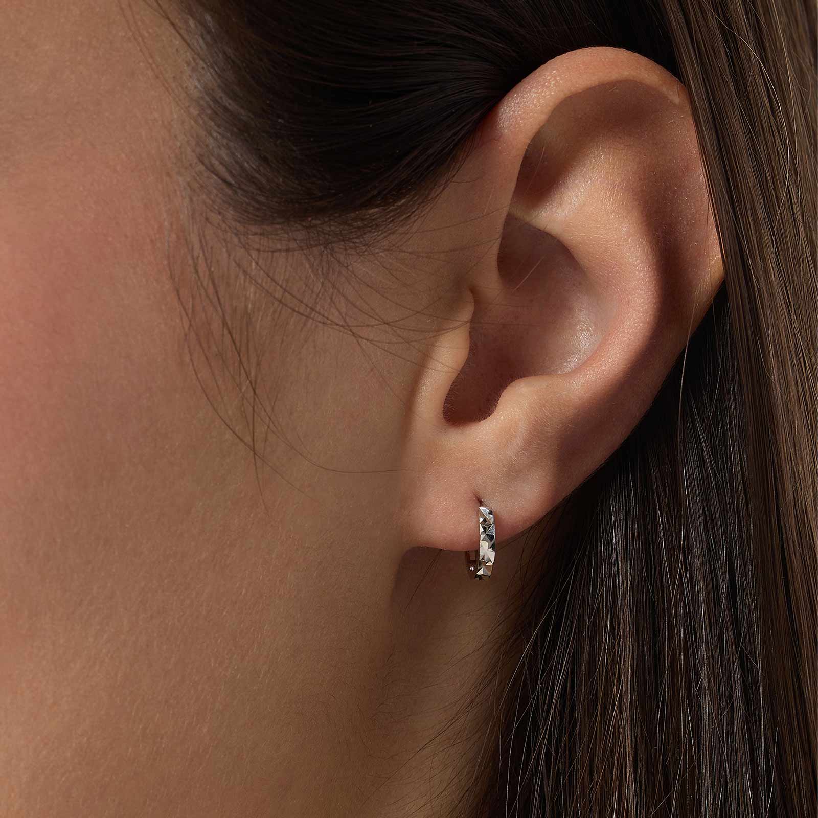 Hoops i äkta silver - mönstrad yta, 10mm