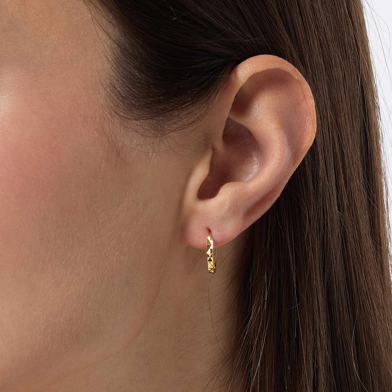 Guldpläterade hoops i äkta silver - mönstrad yta, 14mm