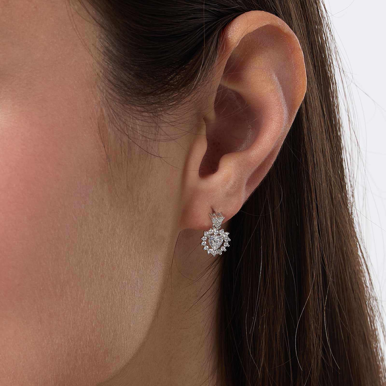 Studs i äkta silver -  vit hjärta med halo