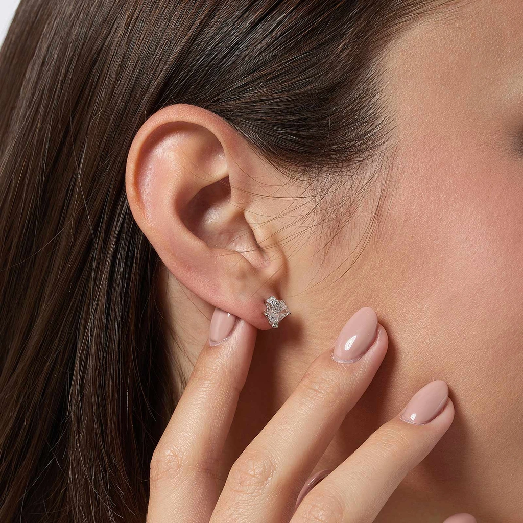 Studs i äkta silver -  Vit Zirkonia med hjärta