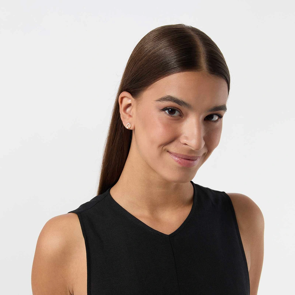 Guldpläterade örhängen i äkta silver - ringar med sötvattenpärla